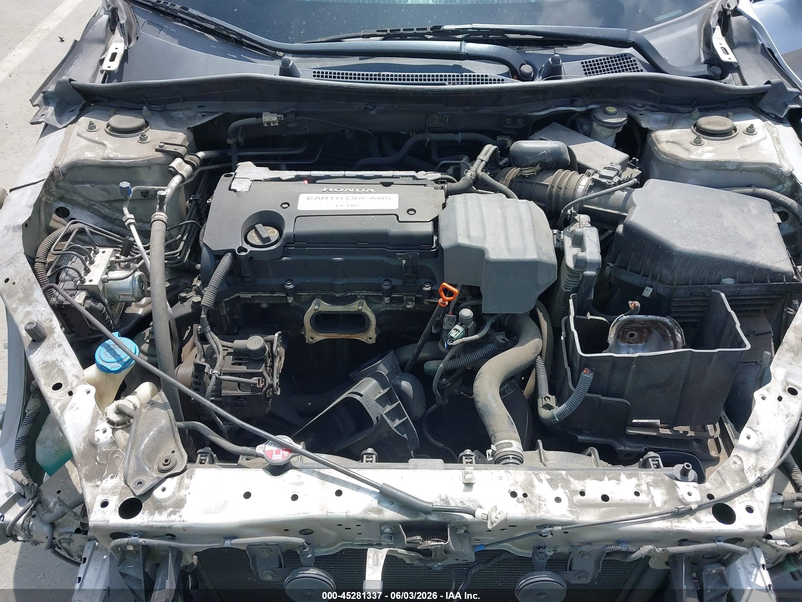 2013 Honda Accord Lx Silver vin: 1HGCR2F33DA037898