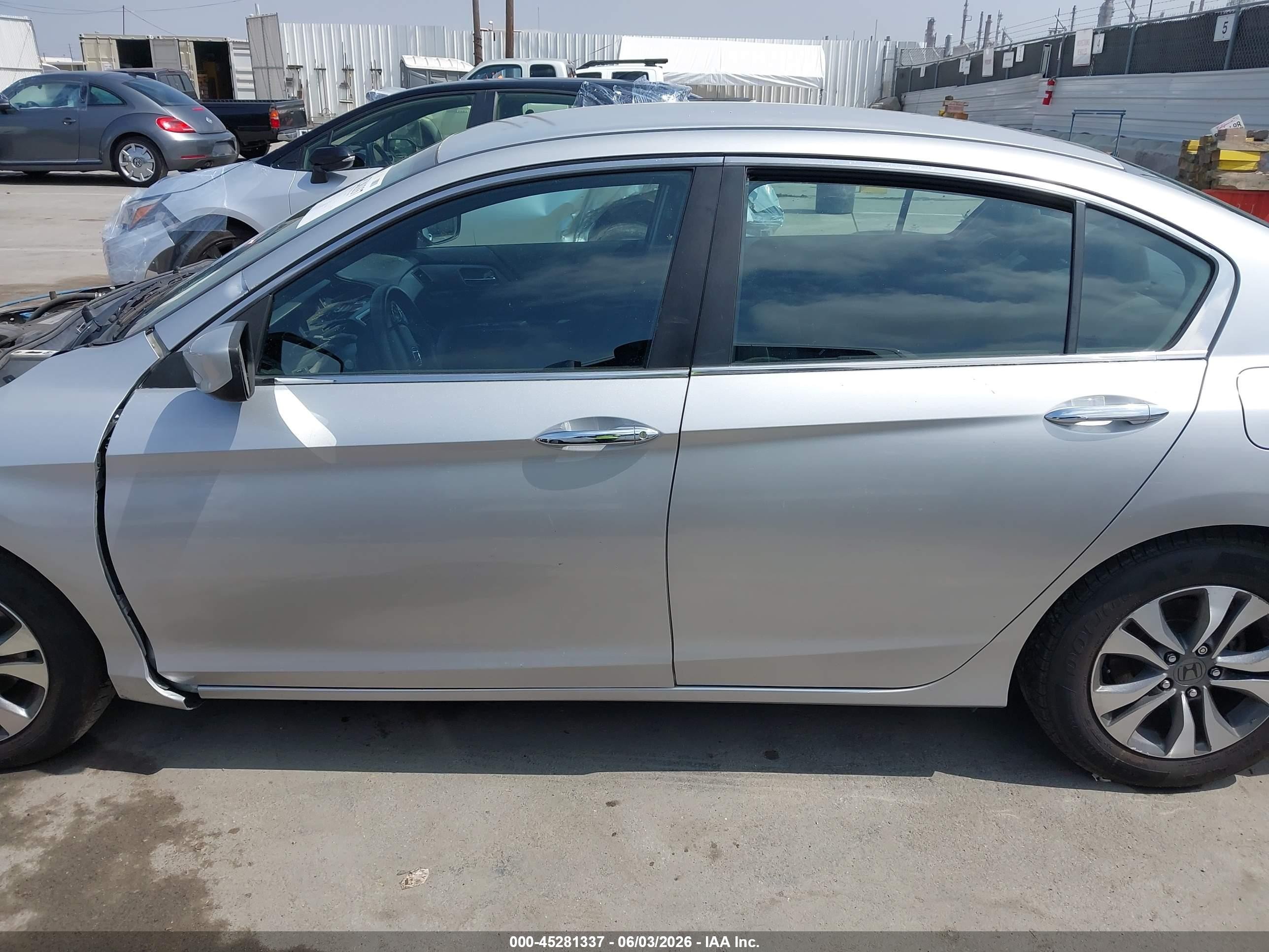 2013 Honda Accord Lx Silver vin: 1HGCR2F33DA037898