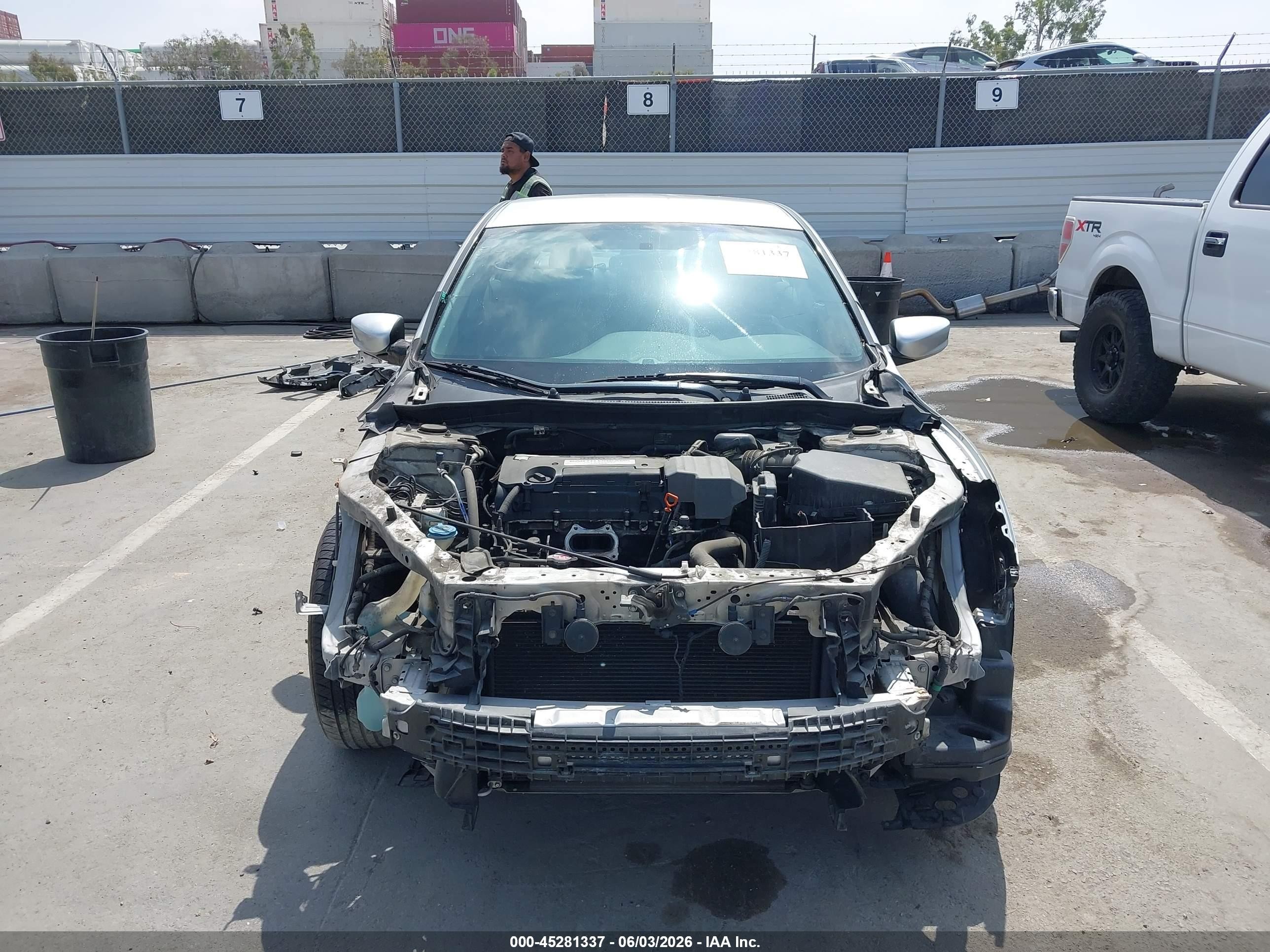 2013 Honda Accord Lx Silver vin: 1HGCR2F33DA037898