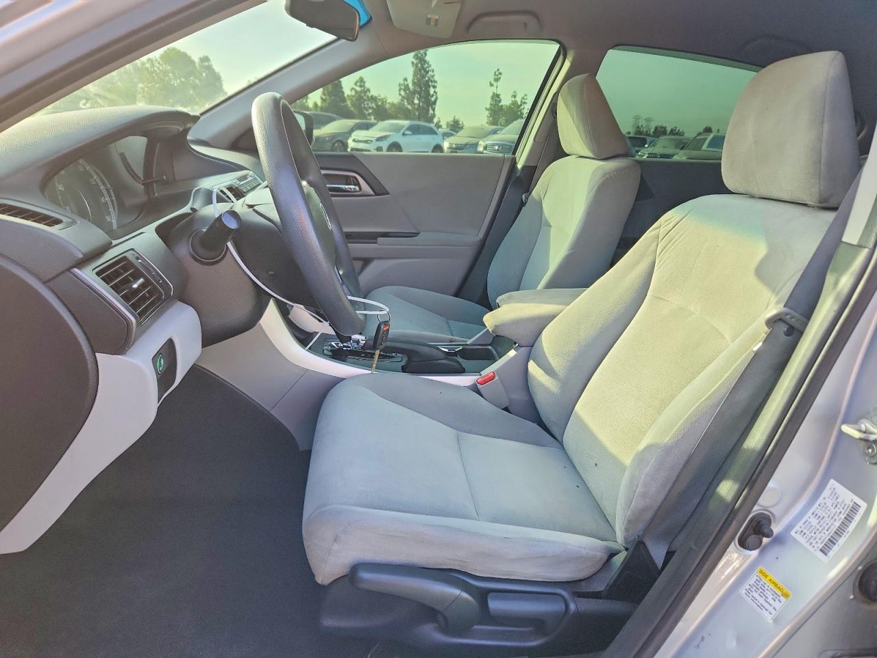 2013 Honda Accord Lx Silver vin: 1HGCR2F33DA053115