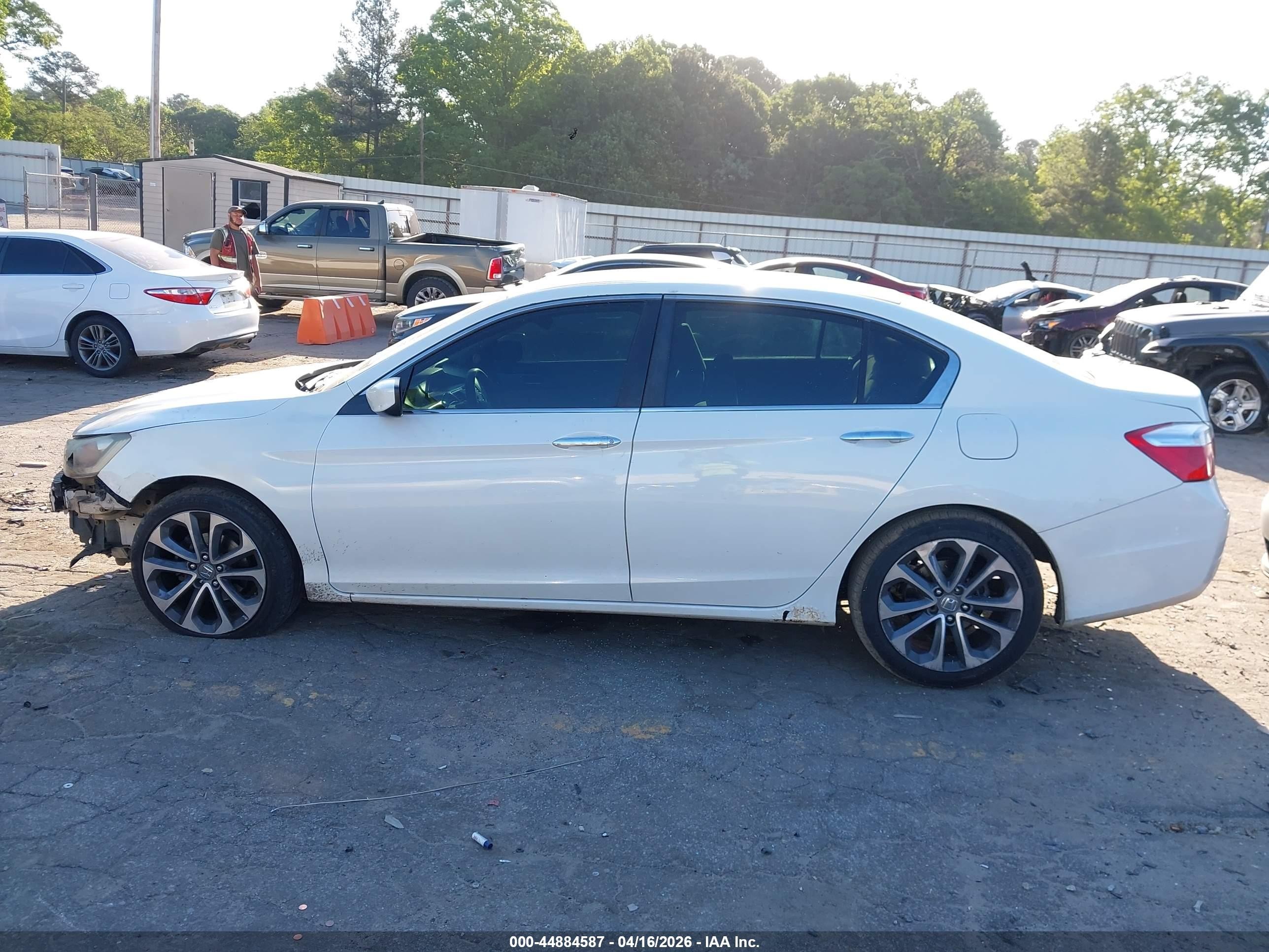 2013 Honda Accord Lx White vin: 1HGCR2F33DA076068