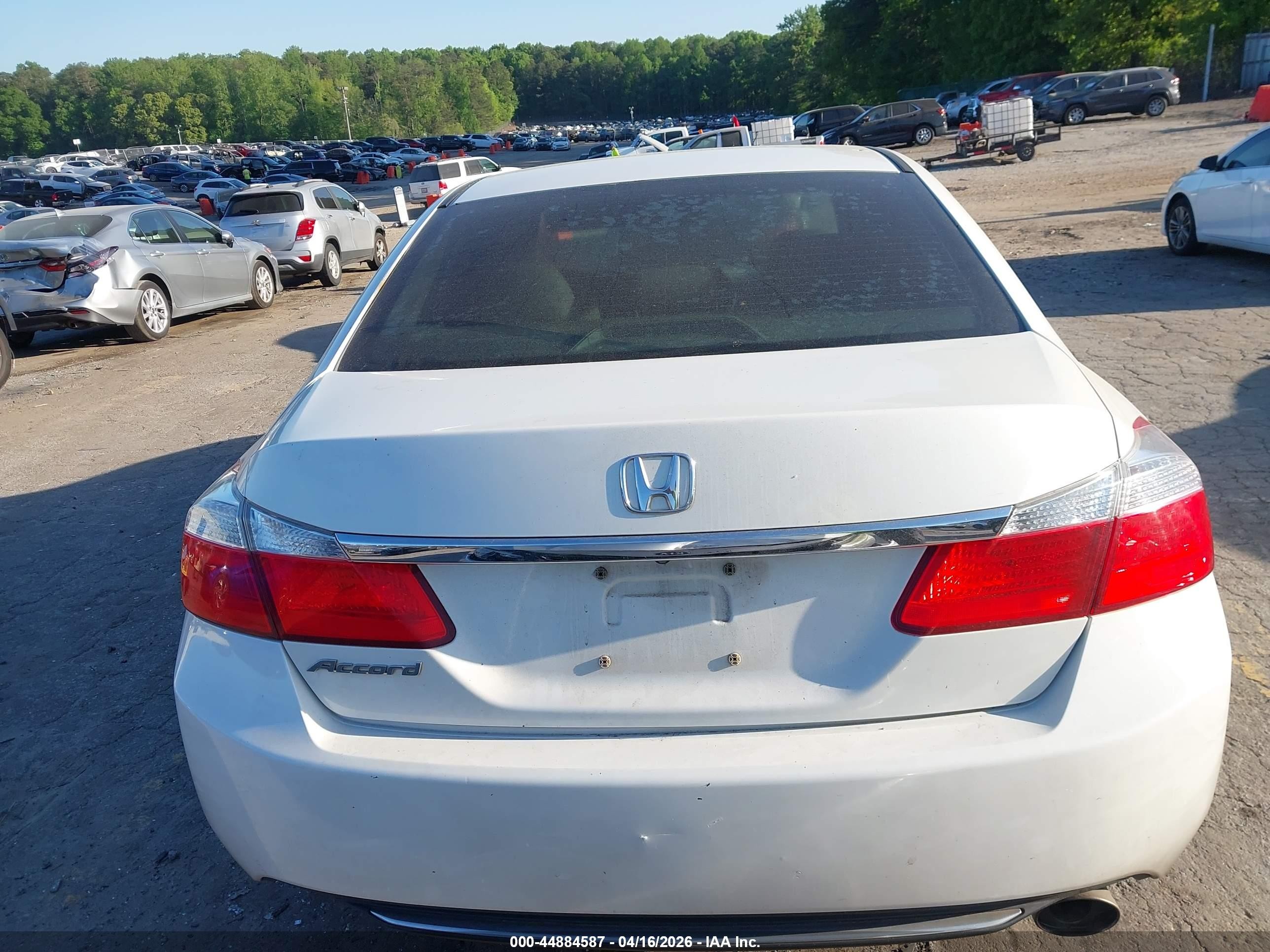 2013 Honda Accord Lx White vin: 1HGCR2F33DA076068