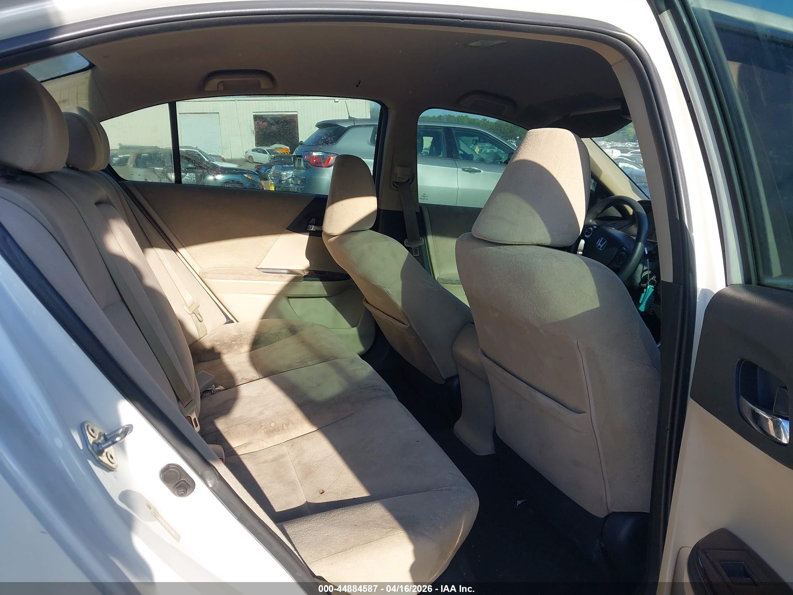 2013 Honda Accord Lx White vin: 1HGCR2F33DA076068