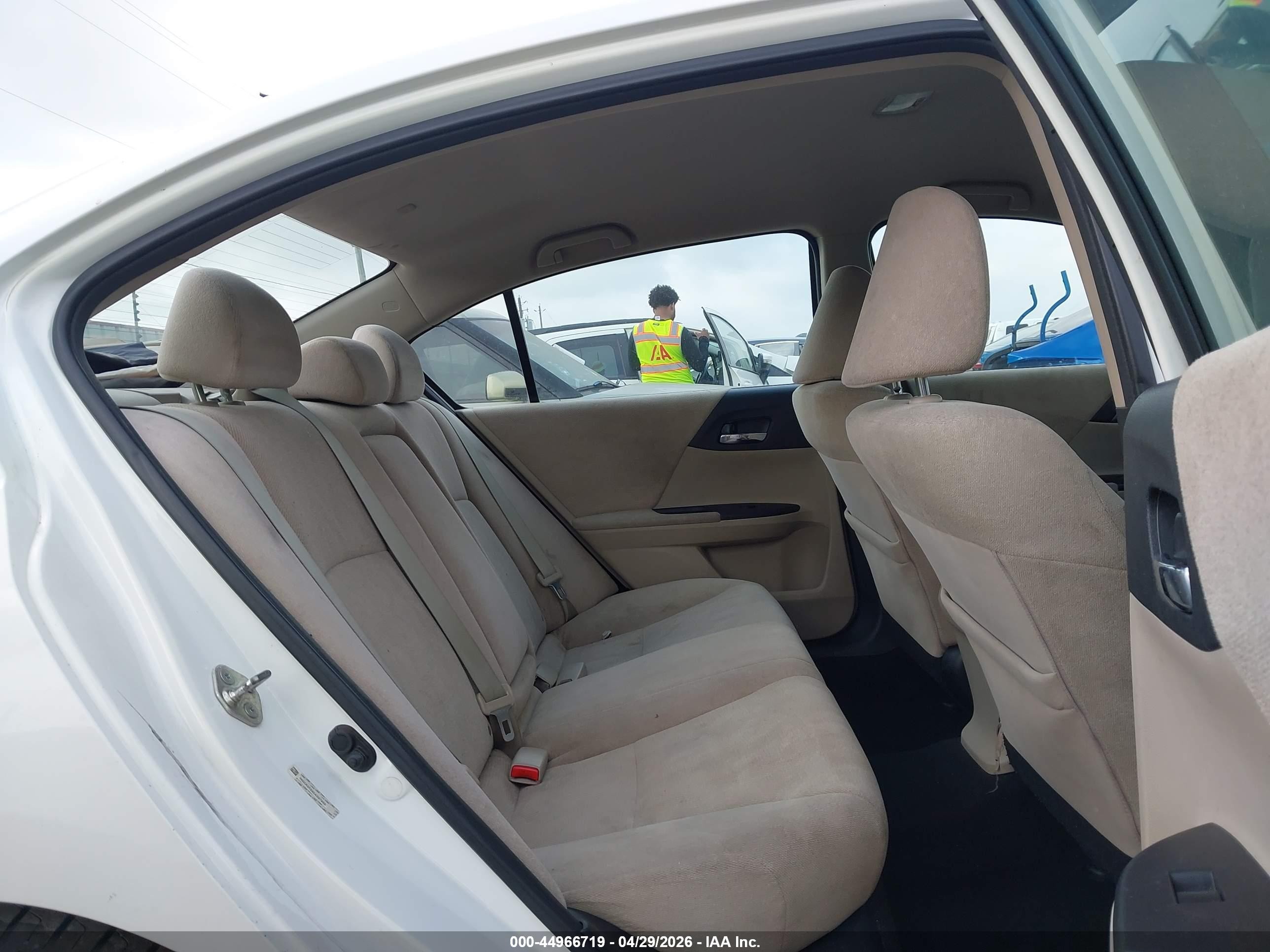 2013 Honda Accord Lx White vin: 1HGCR2F33DA097955