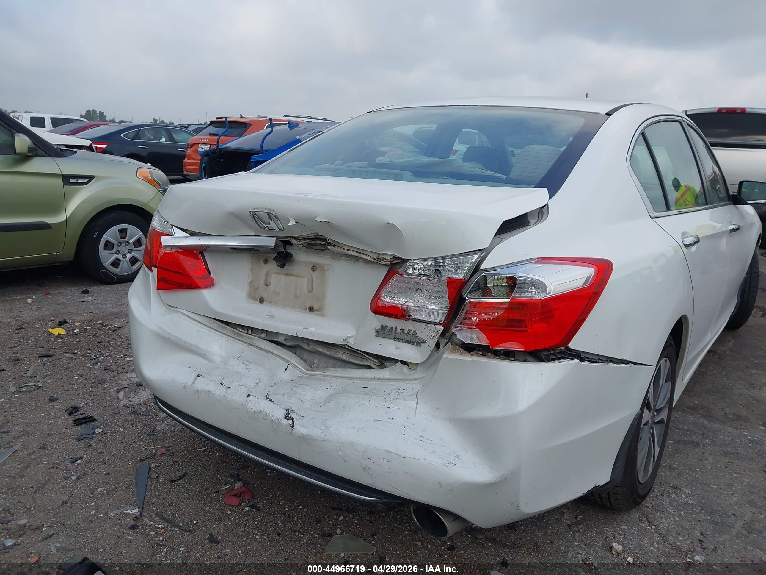 2013 Honda Accord Lx White vin: 1HGCR2F33DA097955