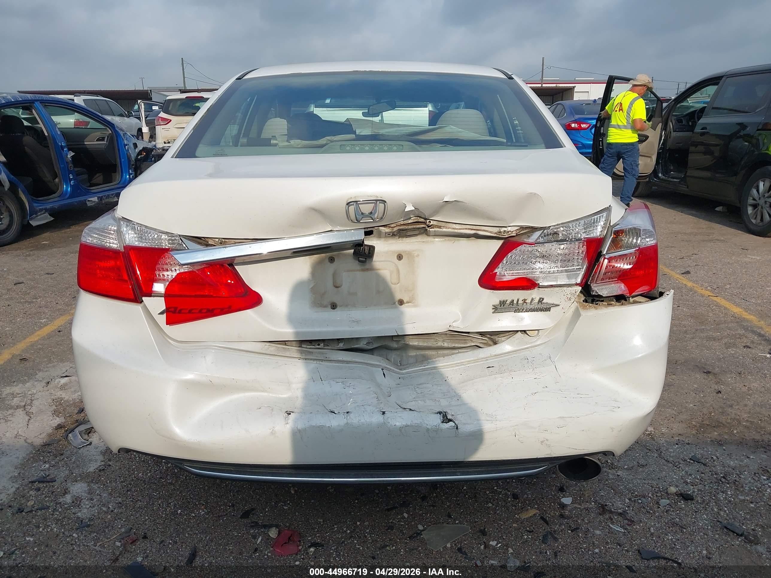2013 Honda Accord Lx White vin: 1HGCR2F33DA097955