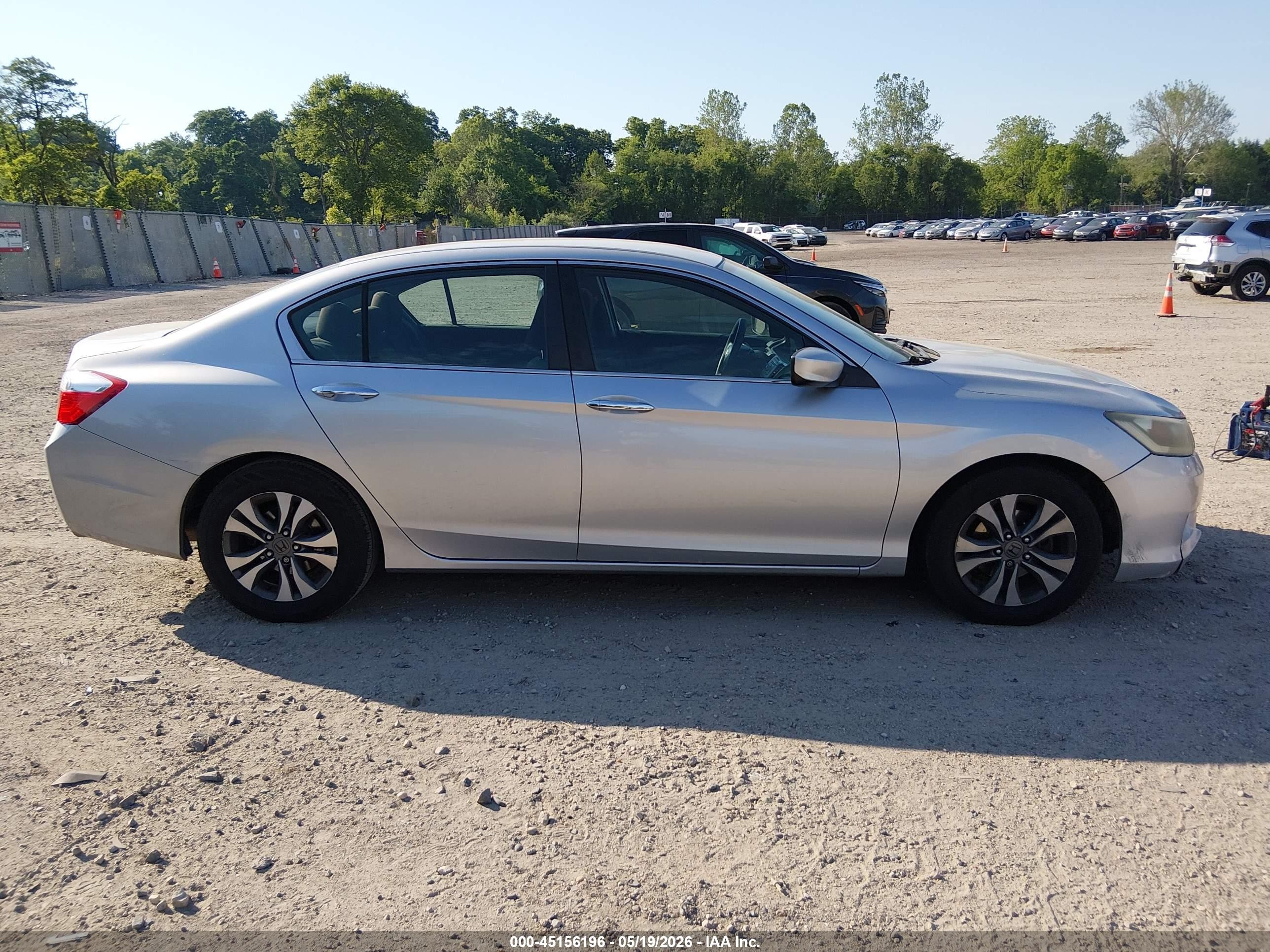 2013 Honda Accord Lx Silver vin: 1HGCR2F33DA114768