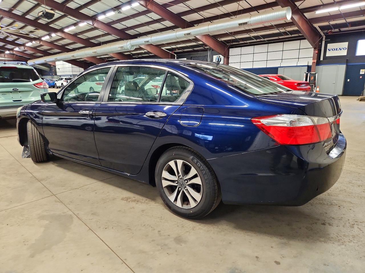 2013 Honda Accord Lx Blue vin: 1HGCR2F33DA143137