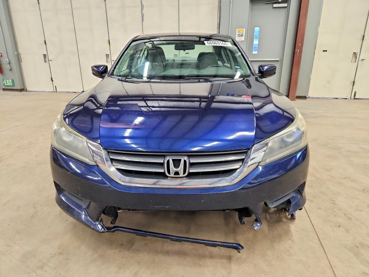 2013 Honda Accord Lx Blue vin: 1HGCR2F33DA143137