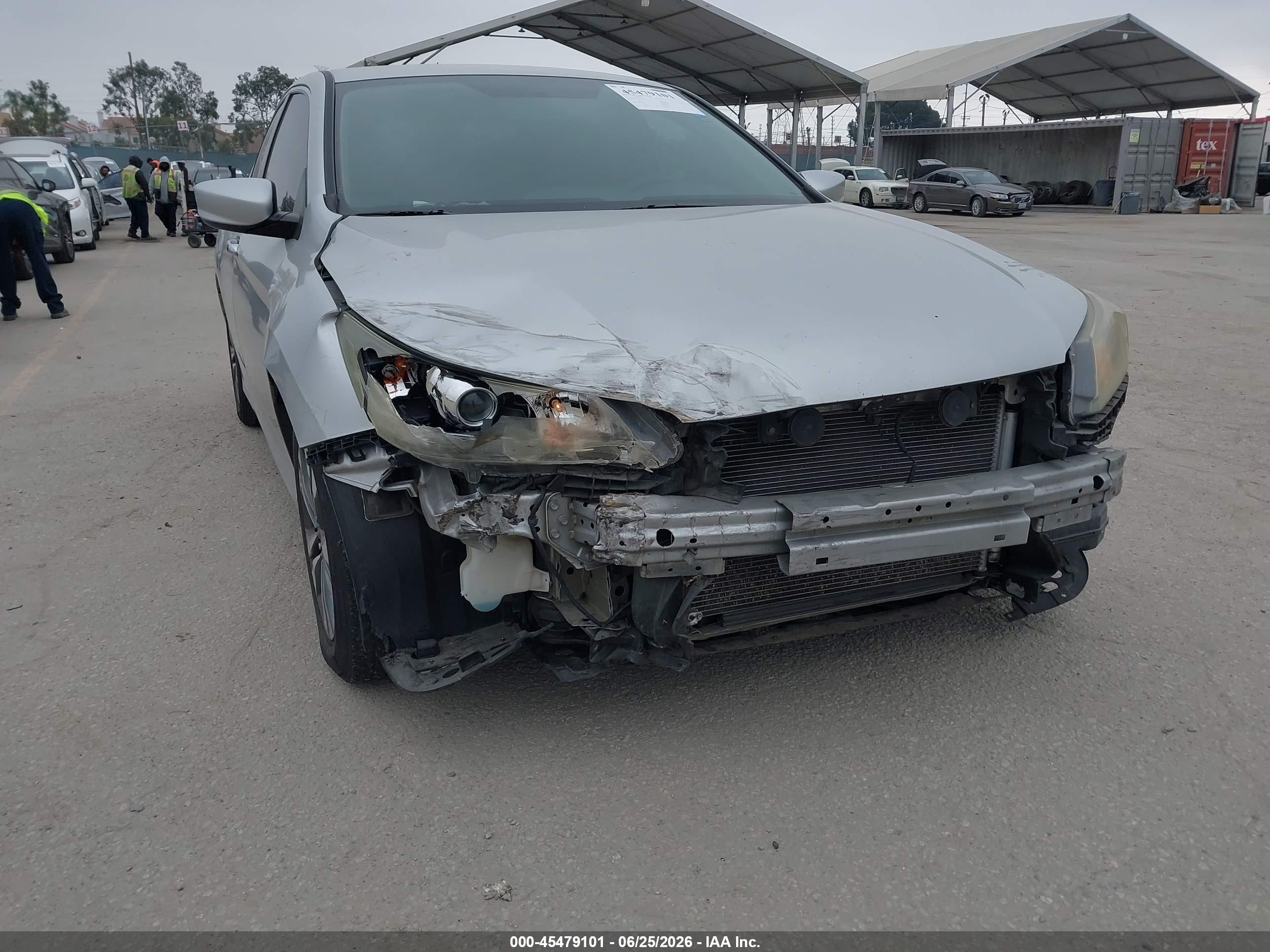 2013 Honda Accord Lx Silver vin: 1HGCR2F33DA167714