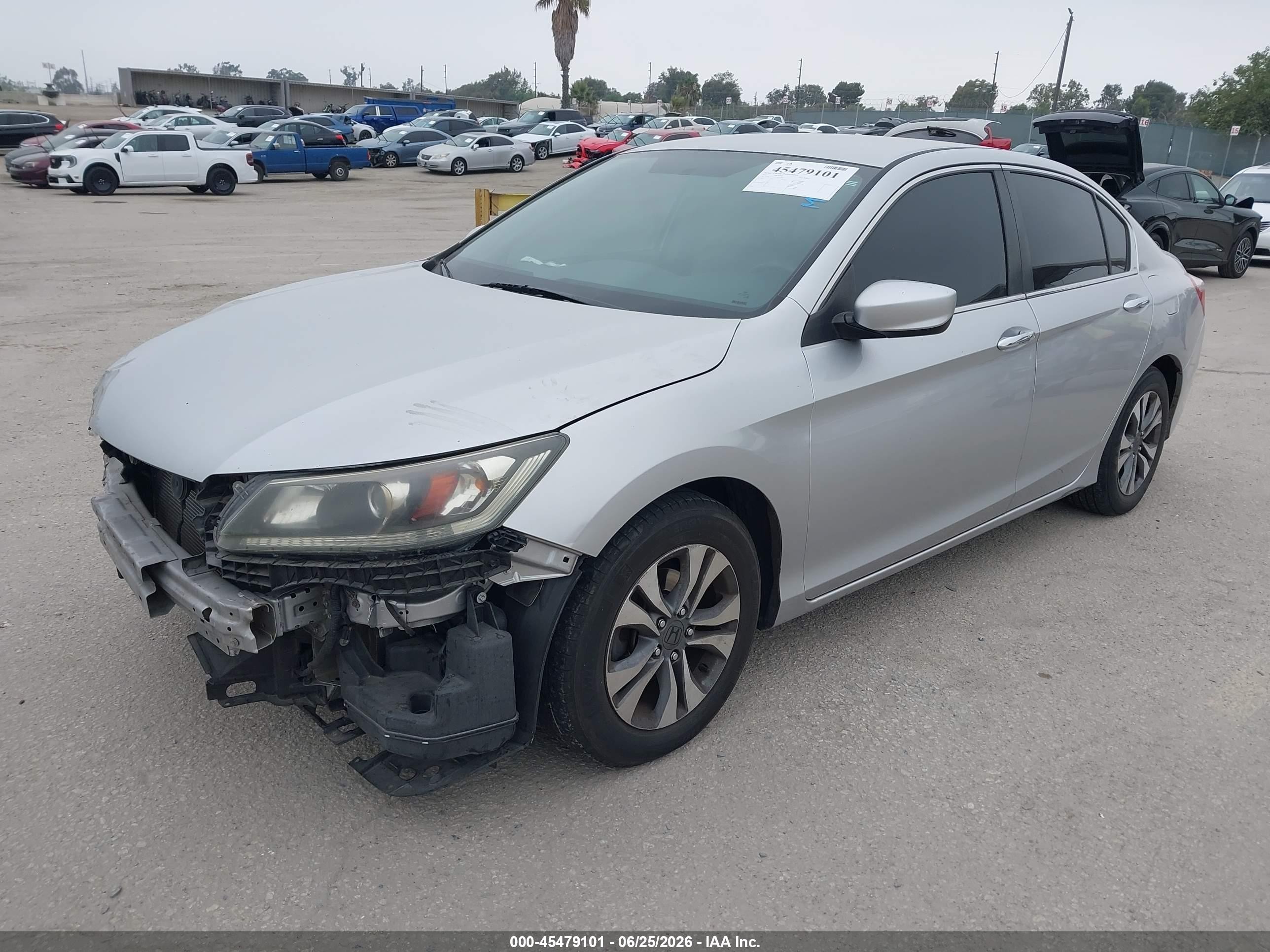 2013 Honda Accord Lx Silver vin: 1HGCR2F33DA167714