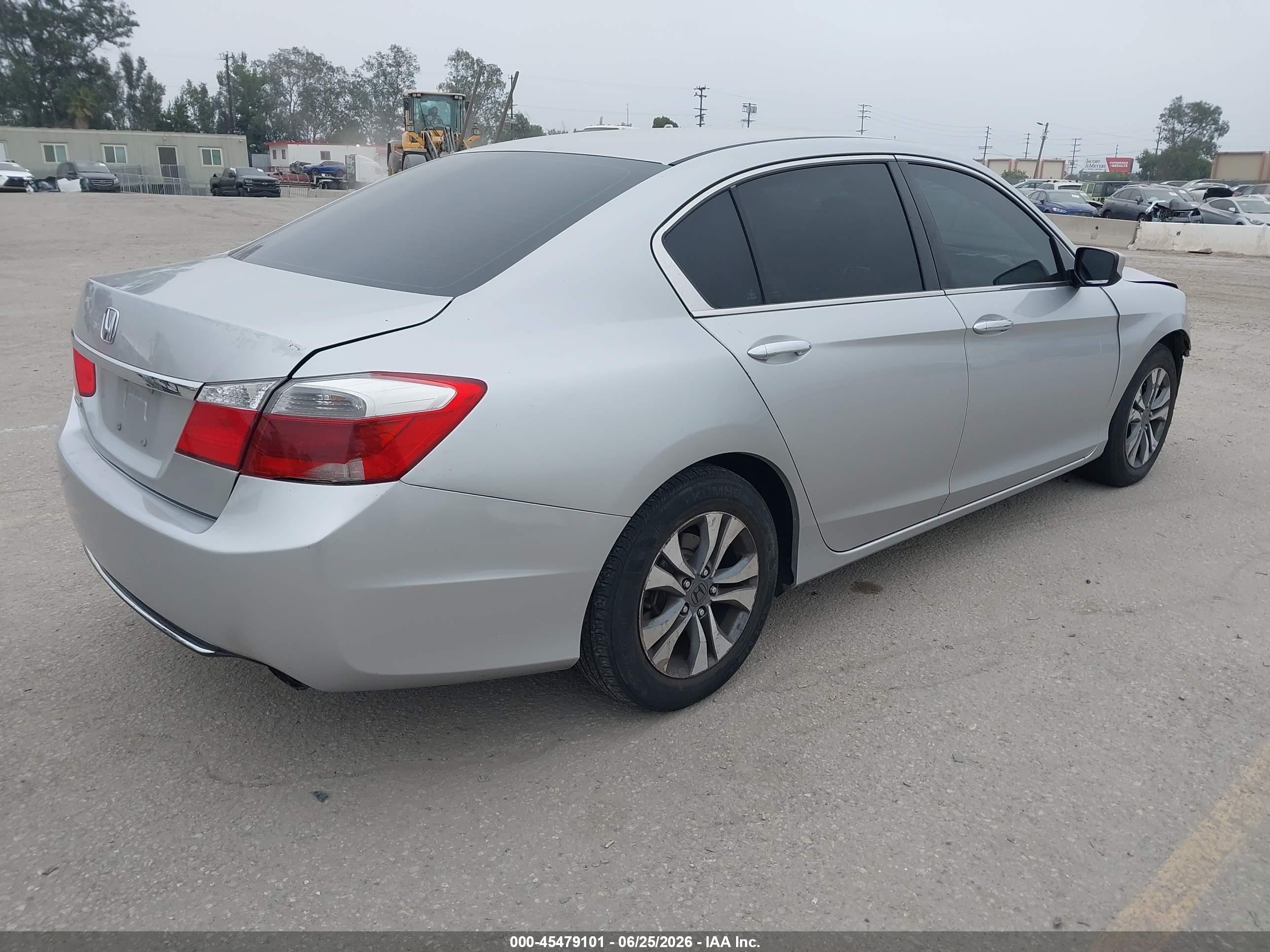 2013 Honda Accord Lx Silver vin: 1HGCR2F33DA167714