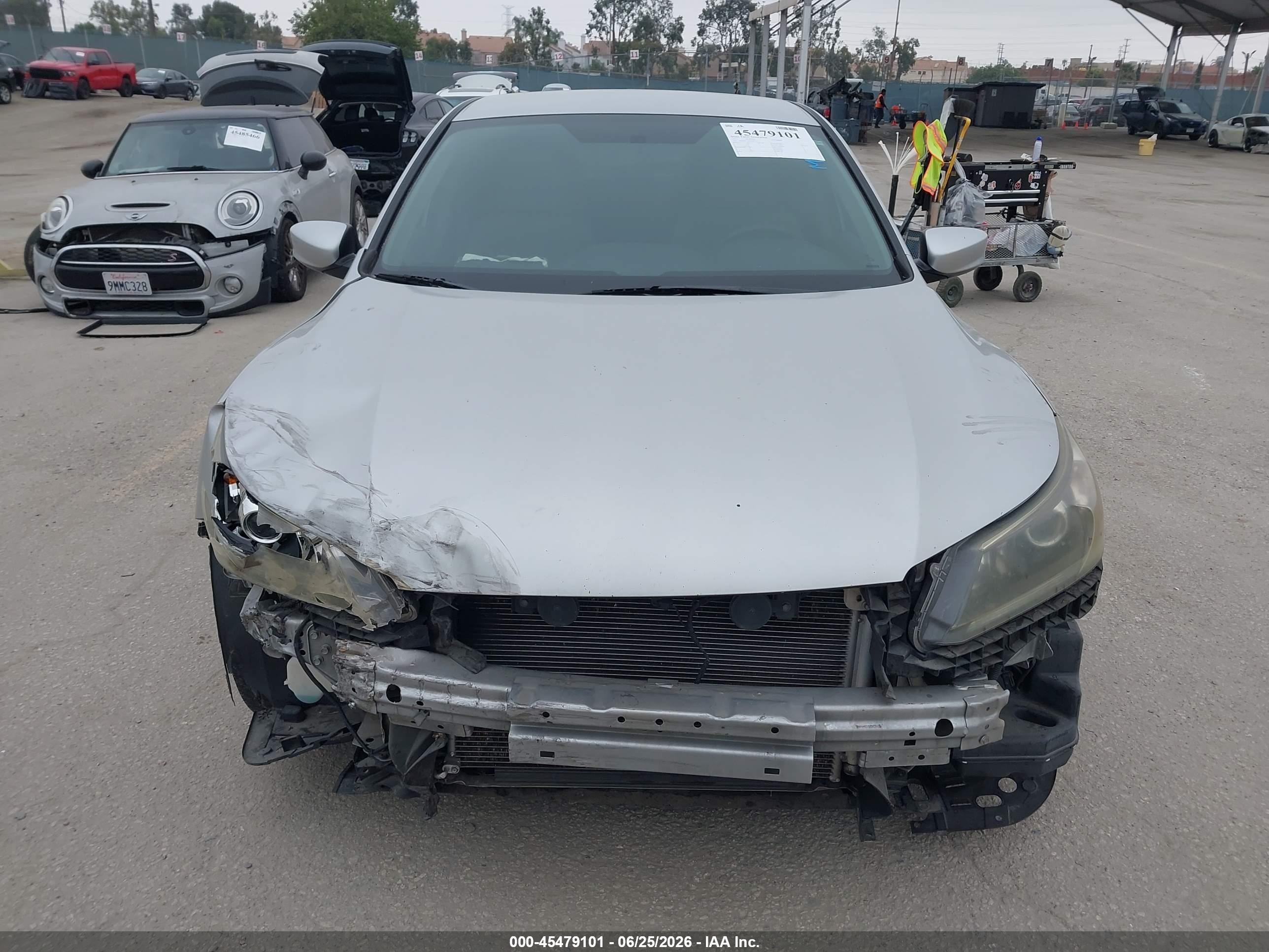 2013 Honda Accord Lx Silver vin: 1HGCR2F33DA167714