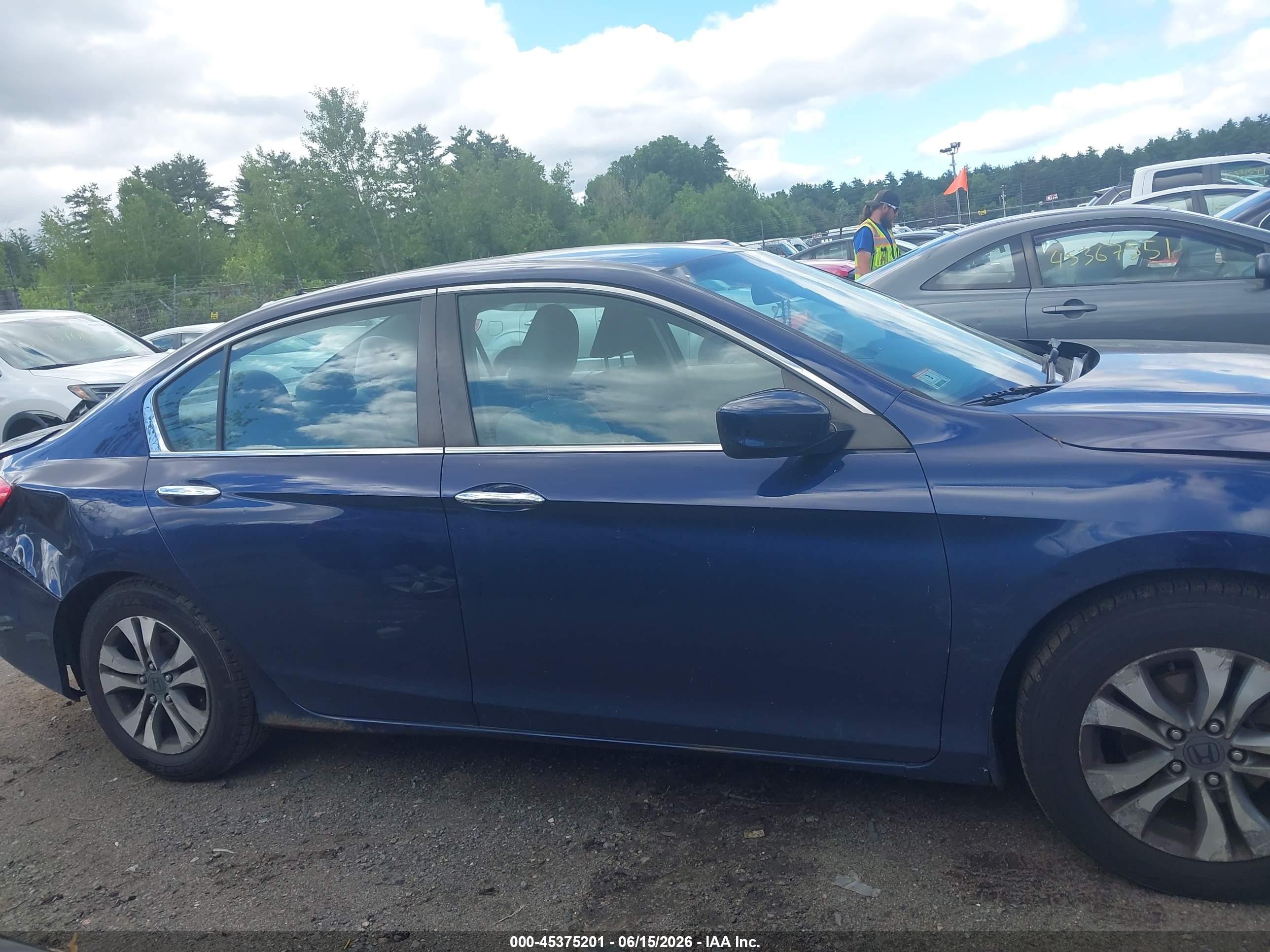 2013 Honda Accord Lx Blue vin: 1HGCR2F33DA274794