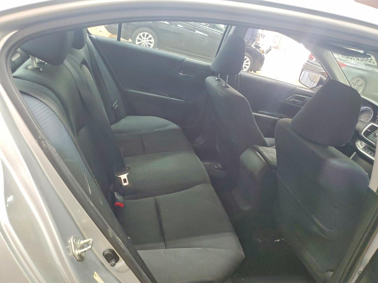 2014 Honda Accord Lx Silver vin: 1HGCR2F33EA022142