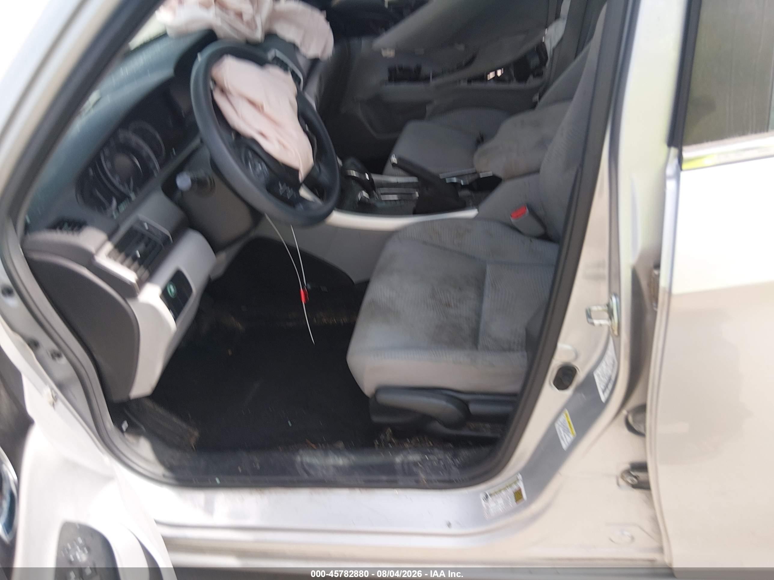 2014 Honda Accord Lx Silver vin: 1HGCR2F33EA229548