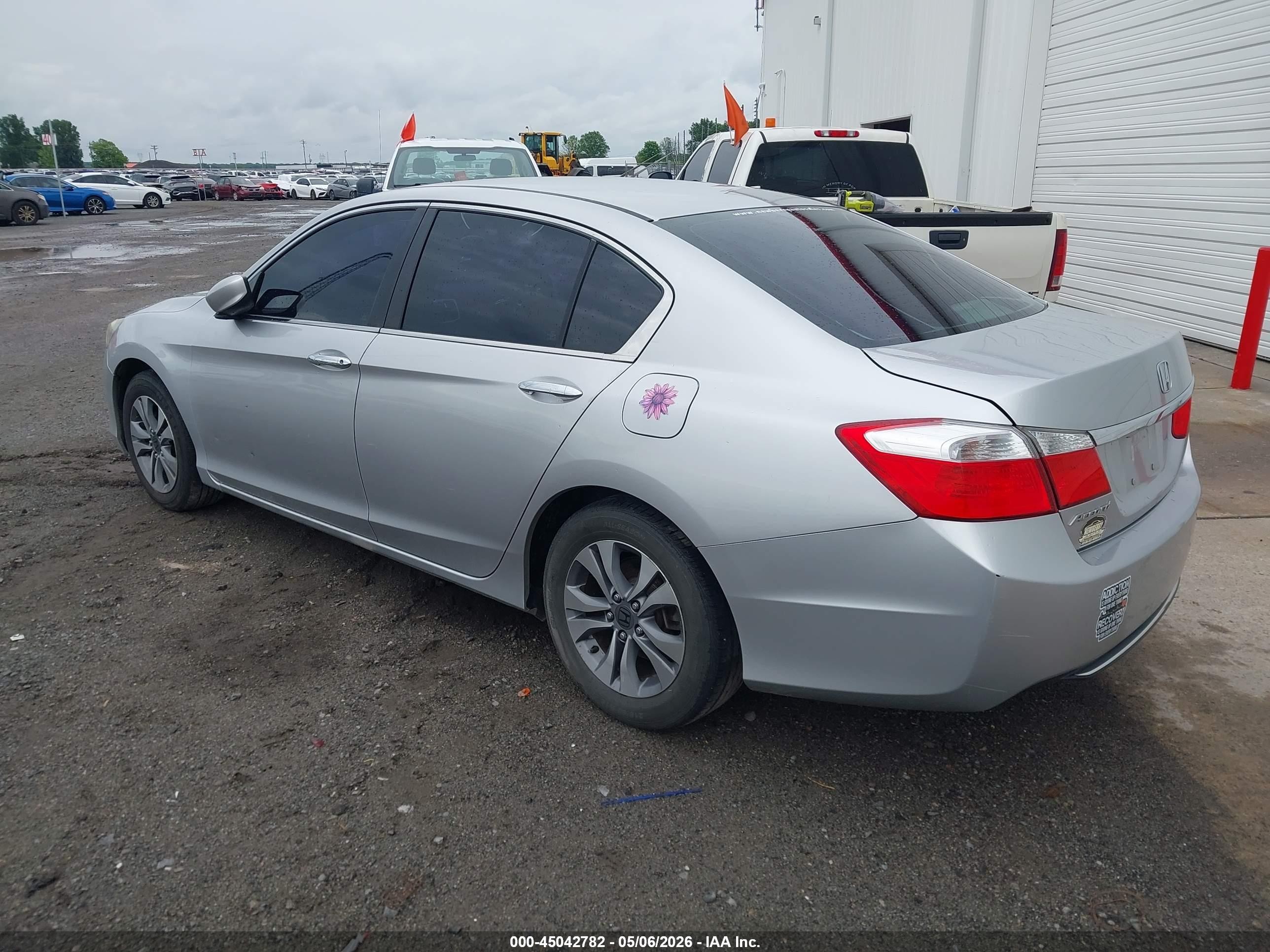 2014 Honda Accord Lx Silver vin: 1HGCR2F33EA305446