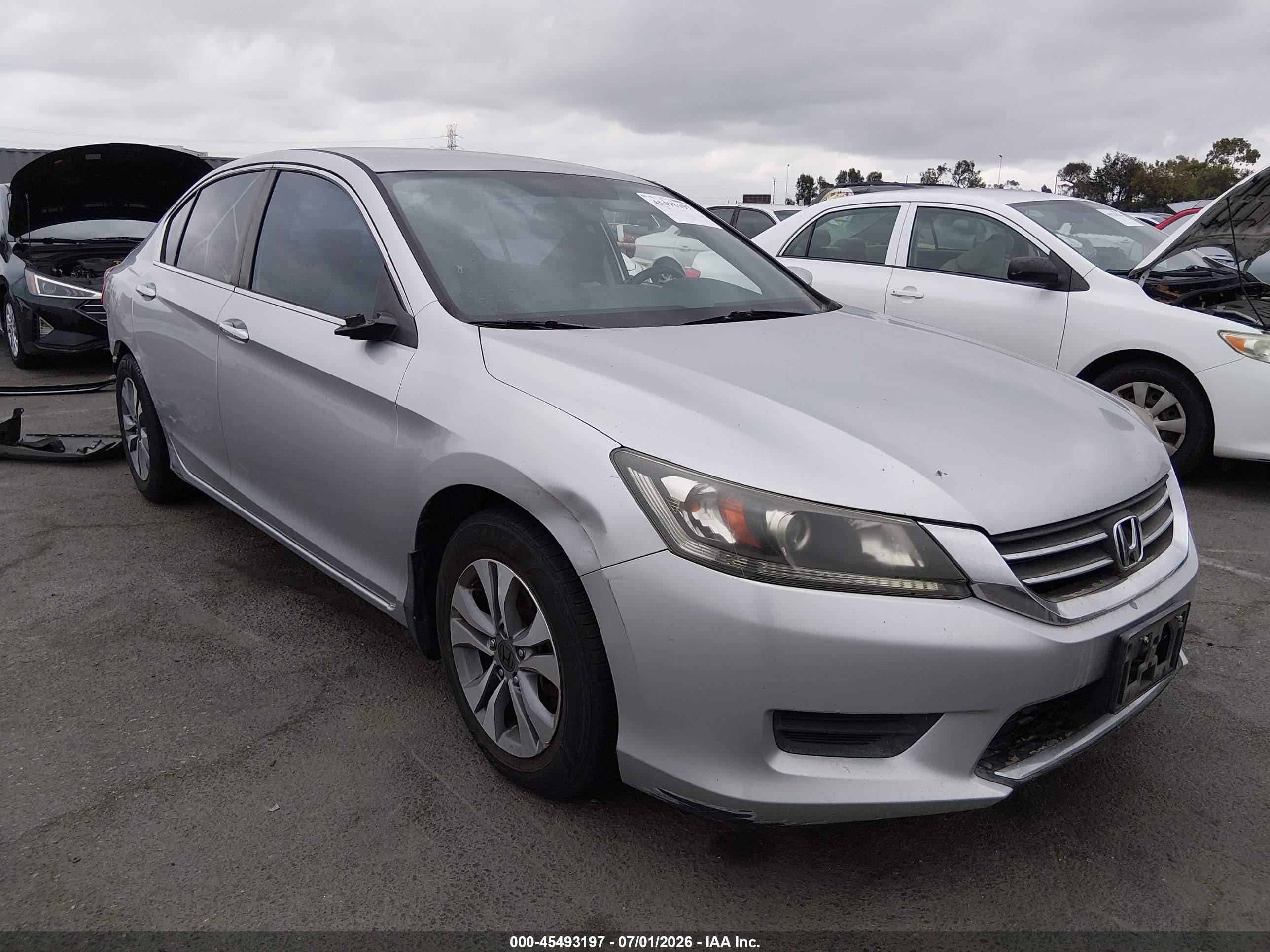 2015 Honda Accord Lx Silver vin: 1HGCR2F33FA033210