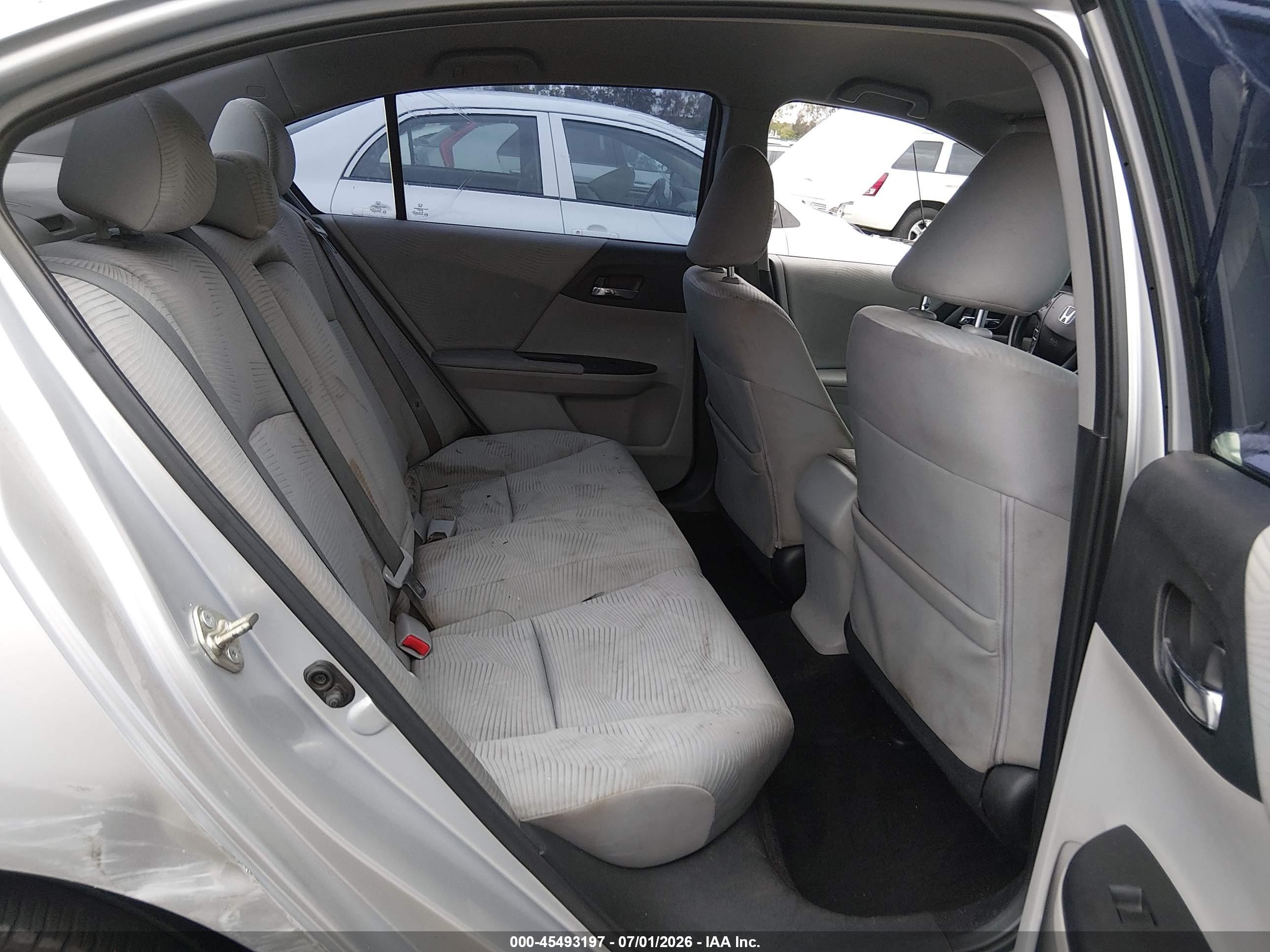 2015 Honda Accord Lx Silver vin: 1HGCR2F33FA033210