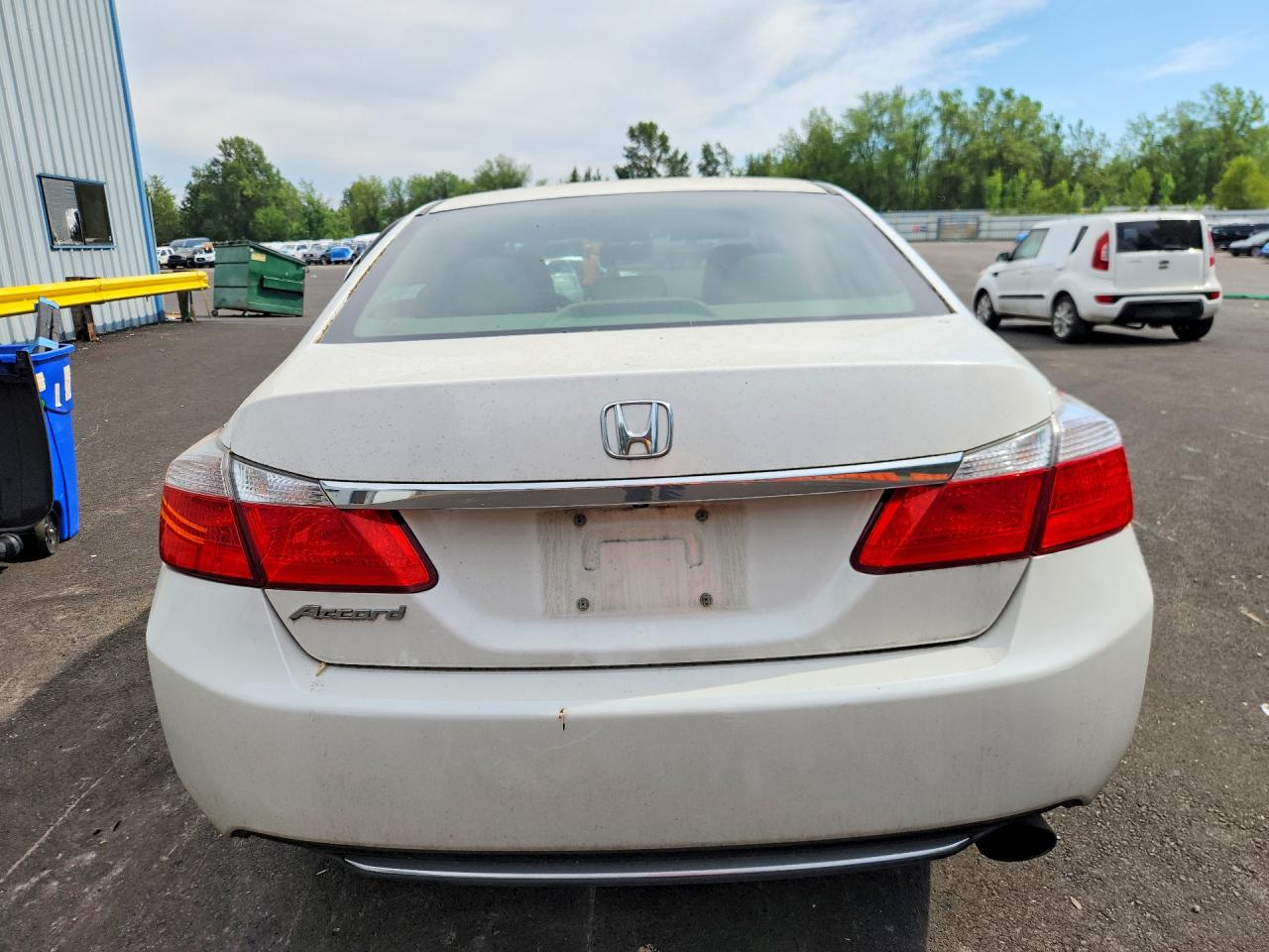 2015 Honda Accord Lx White vin: 1HGCR2F33FA057104