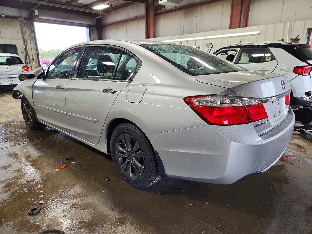 2015 Honda Accord Lx Silver vin: 1HGCR2F33FA106690