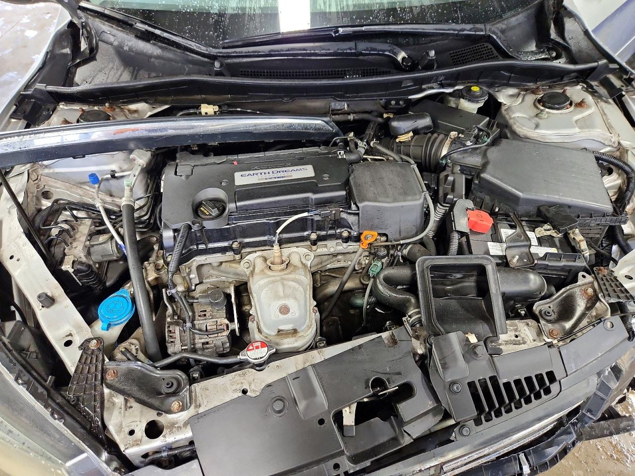 2015 Honda Accord Lx Silver vin: 1HGCR2F33FA106690