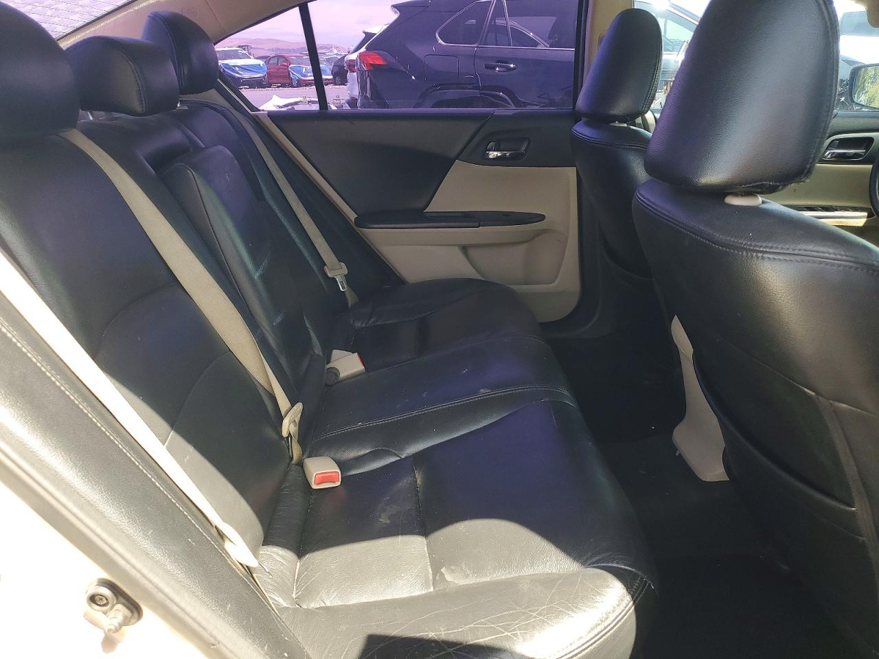 2015 Honda Accord Lx Beige vin: 1HGCR2F33FA174360