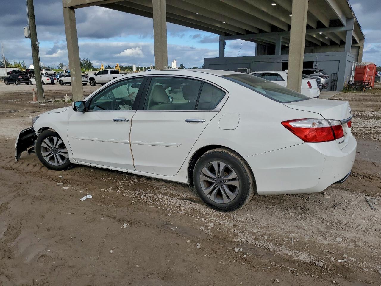 2015 Honda Accord Lx White vin: 1HGCR2F33FA217224