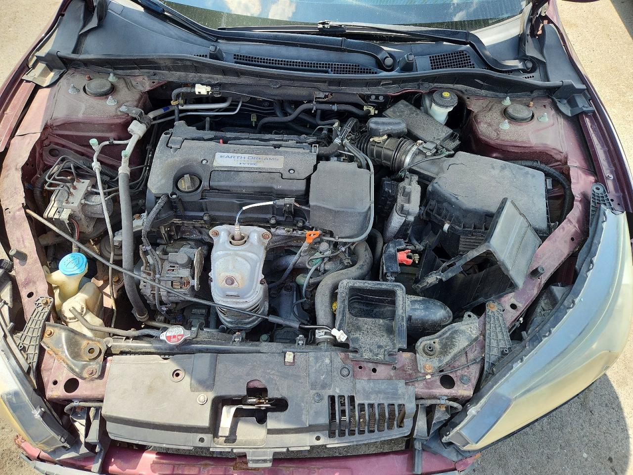2015 Honda Accord Lx Red vin: 1HGCR2F33FA229504