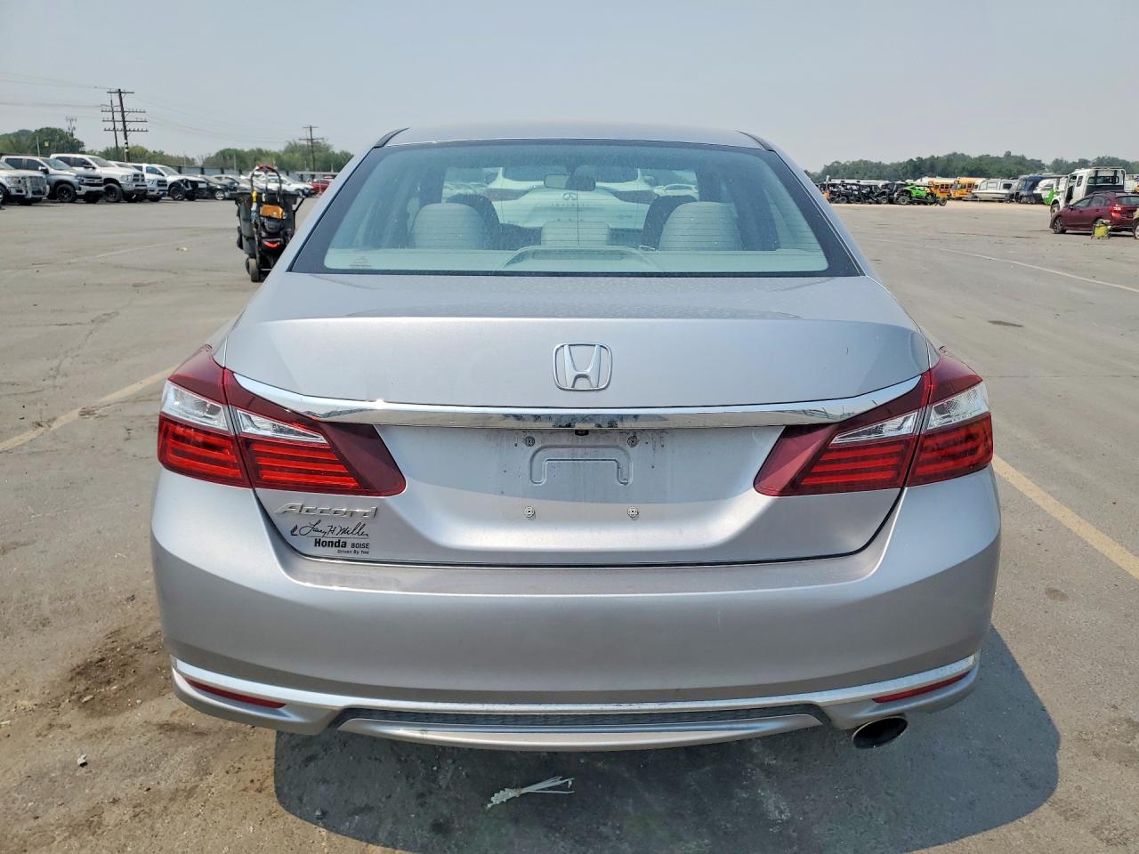 2016 Honda Accord Silver vin: 1HGCR2F33GA059419