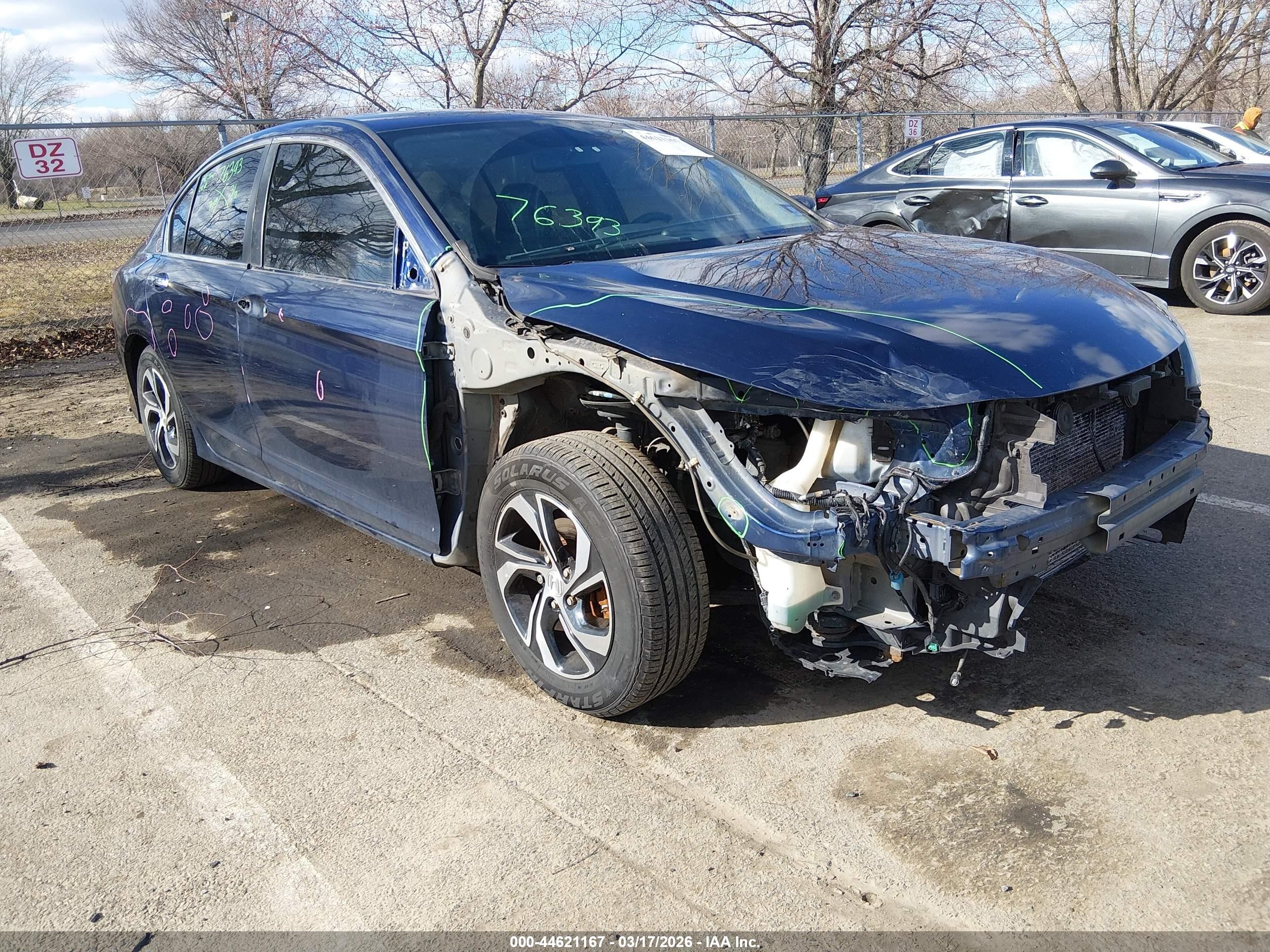 1HGCR2F33HA288359