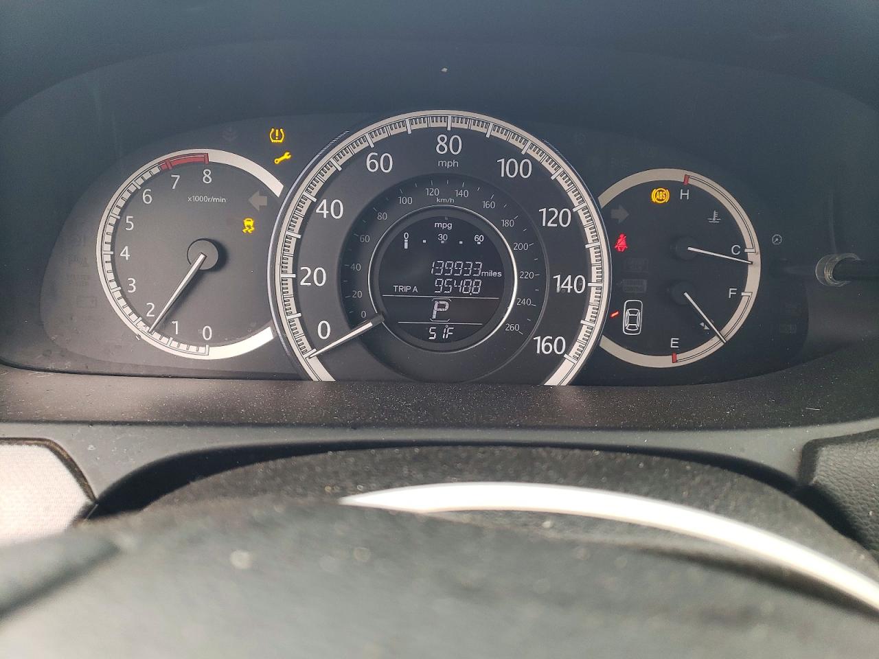 2013 Honda Accord Maroon vin: 1HGCR2F34DA061370