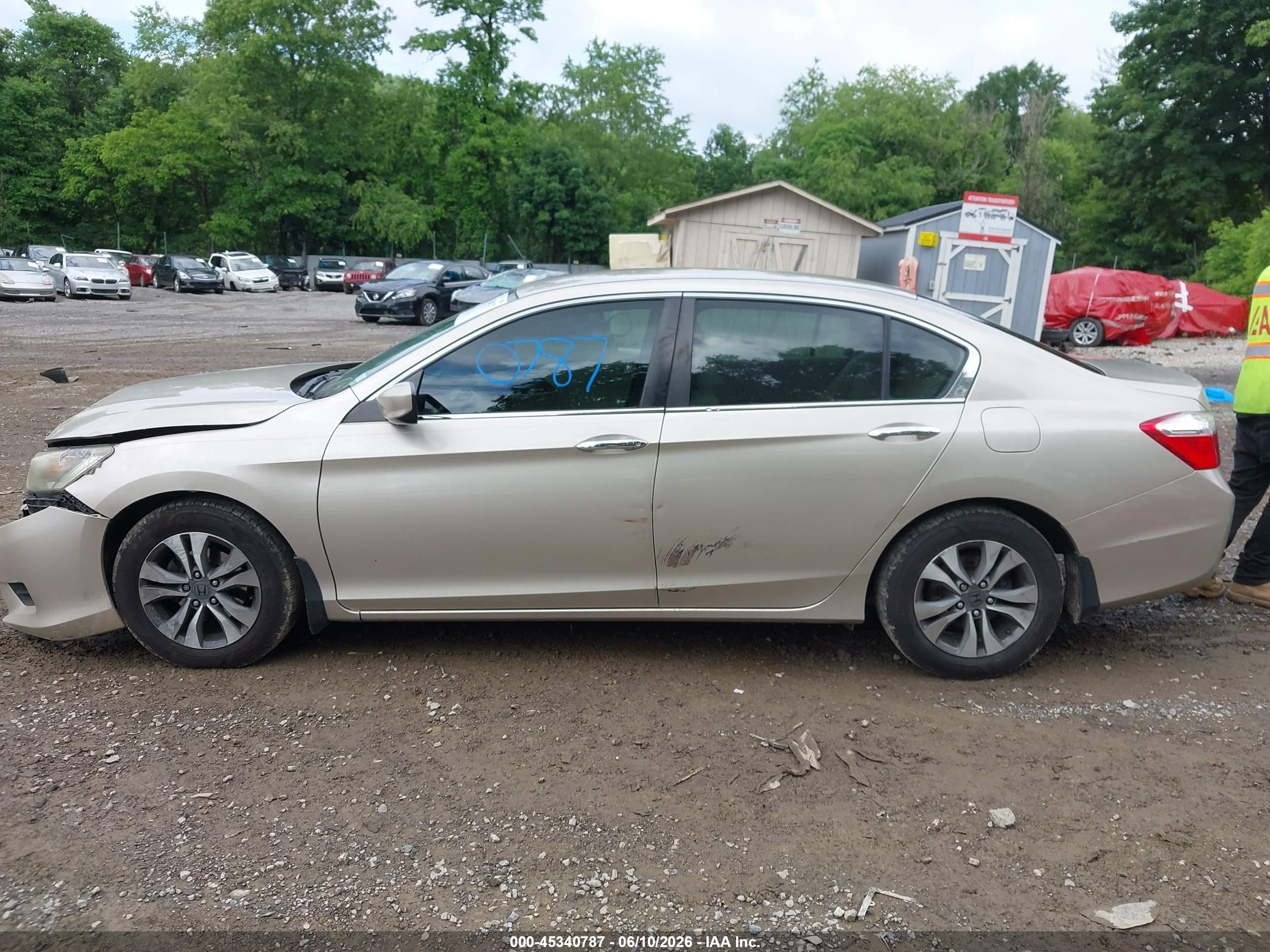 2013 Honda Accord Lx Gold vin: 1HGCR2F34DA089010