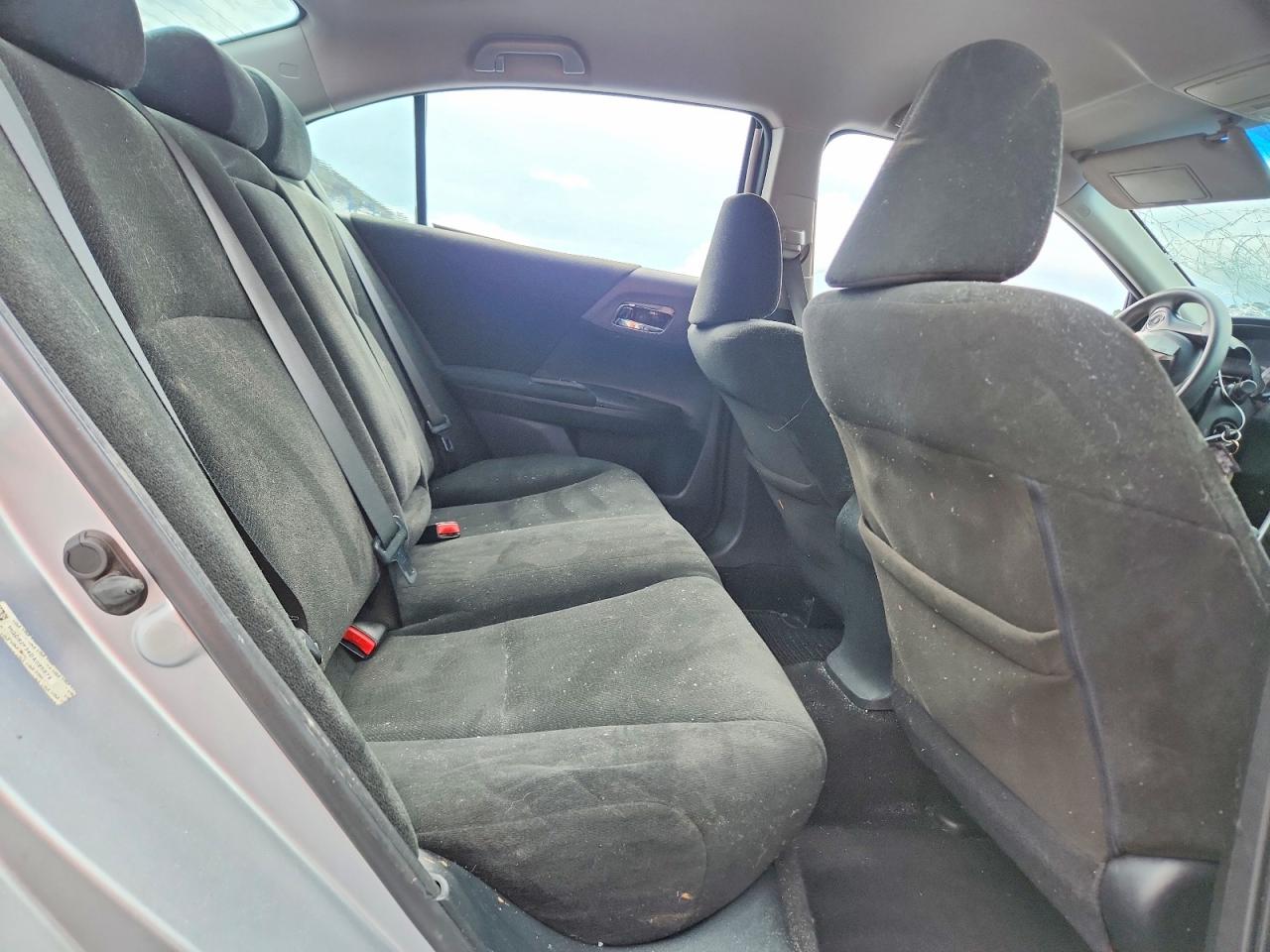 2013 Honda Accord Lx Серебряный vin: 1HGCR2F34DA095079