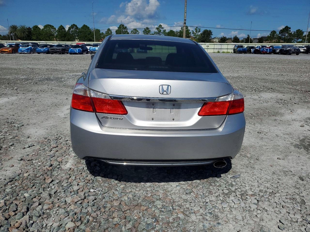 2013 Honda Accord Lx Silver vin: 1HGCR2F34DA103780