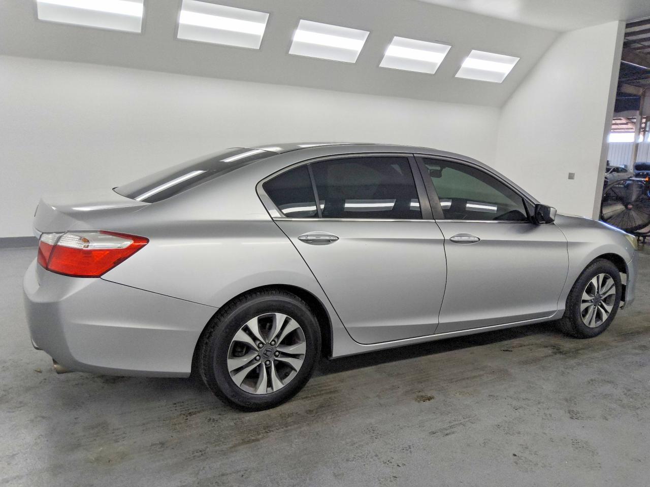 2013 Honda Accord Lx Silver vin: 1HGCR2F34DA129070