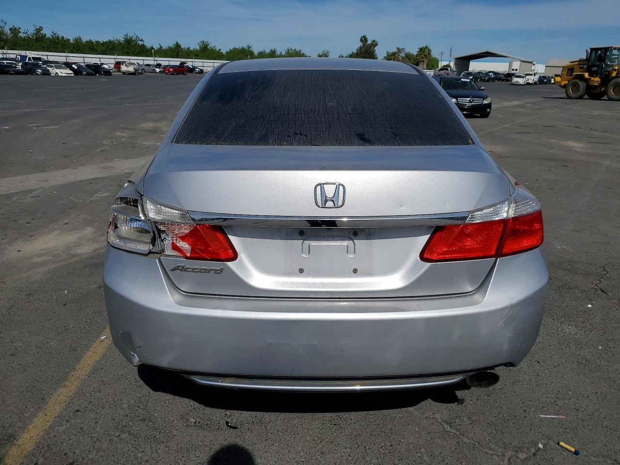 2013 Honda Accord Lx Silver vin: 1HGCR2F34DA142840