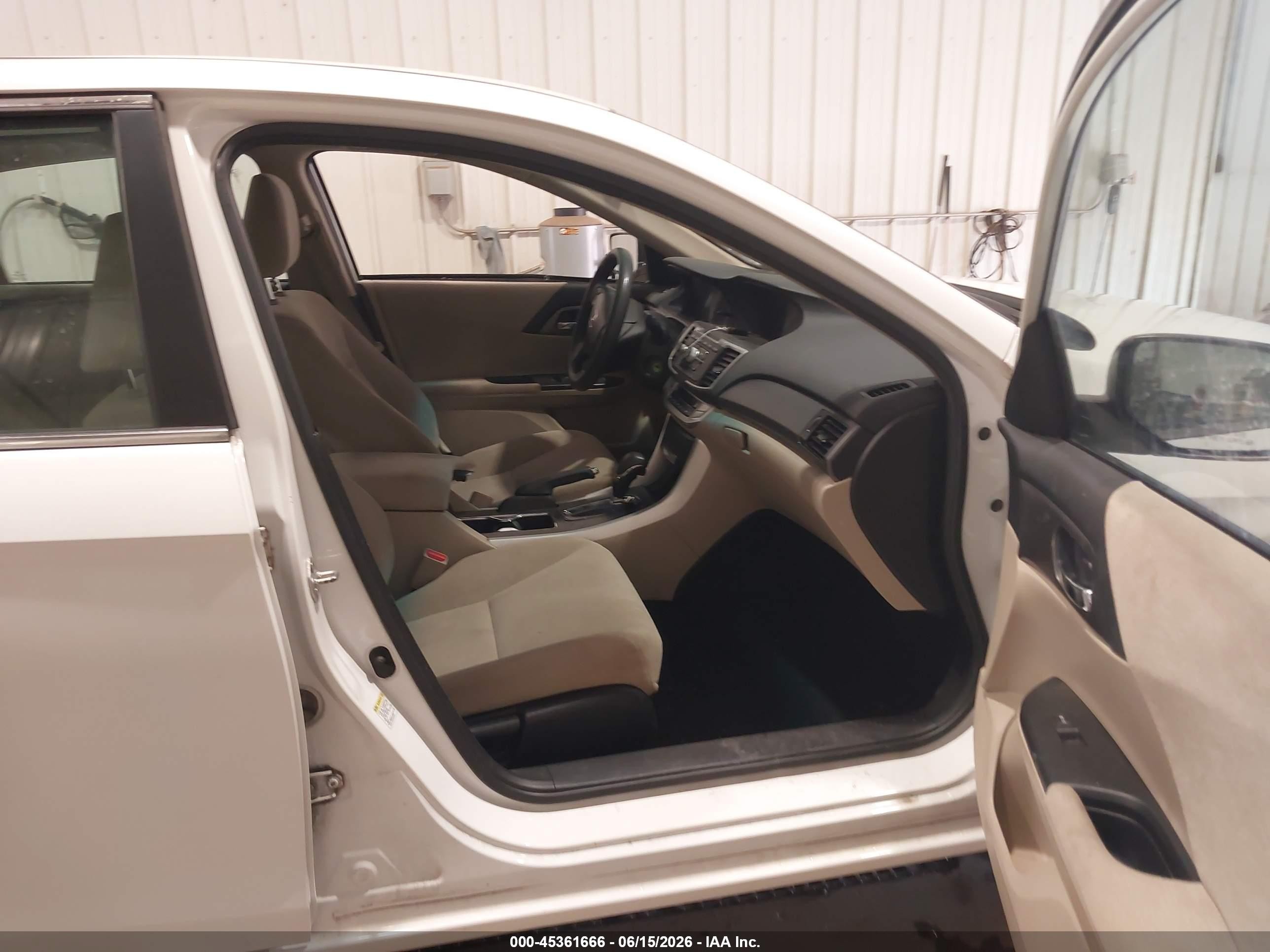 2013 Honda Accord Lx Белый vin: 1HGCR2F34DA163400