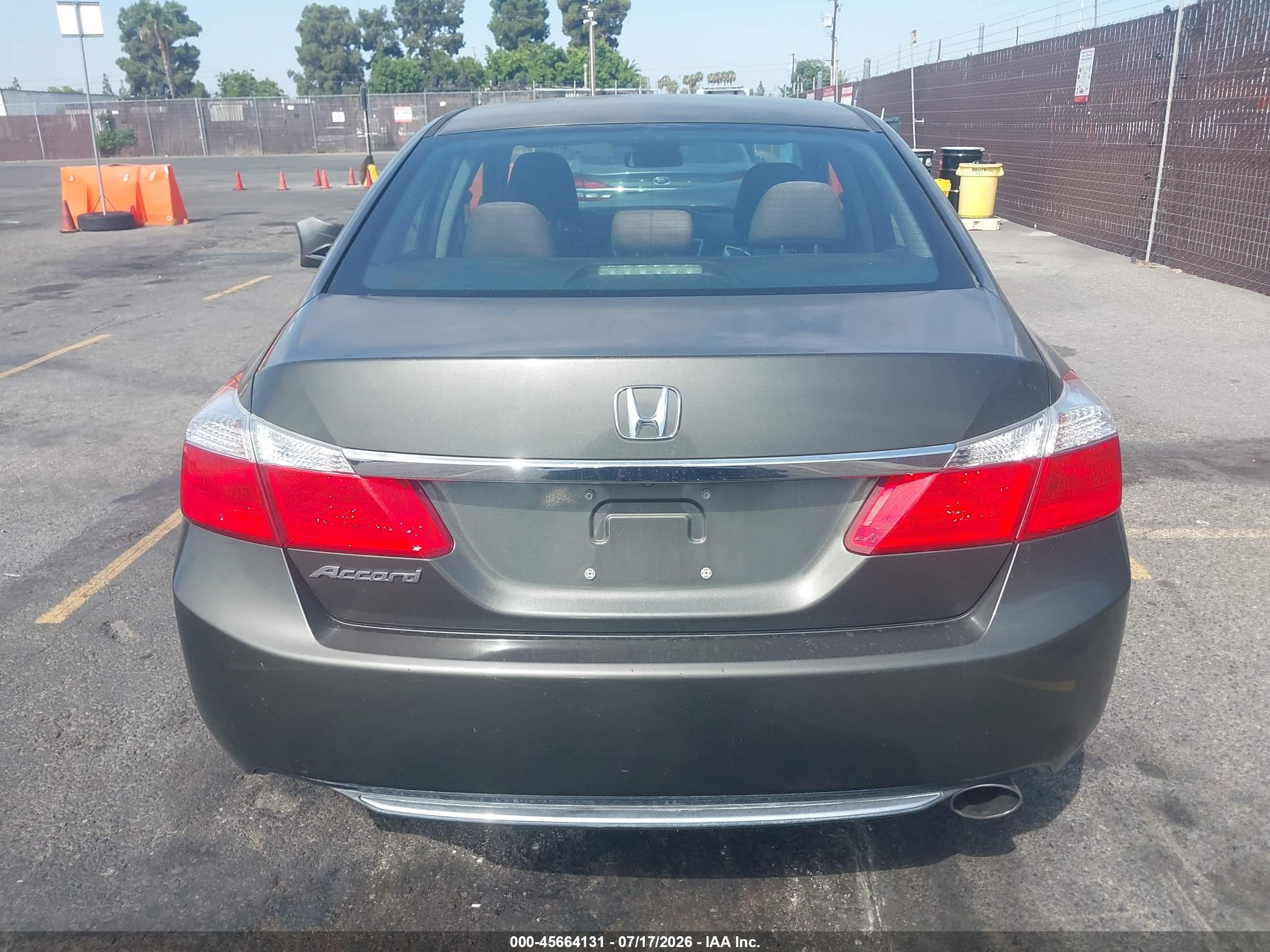 2013 Honda Accord Lx Gray vin: 1HGCR2F34DA224051