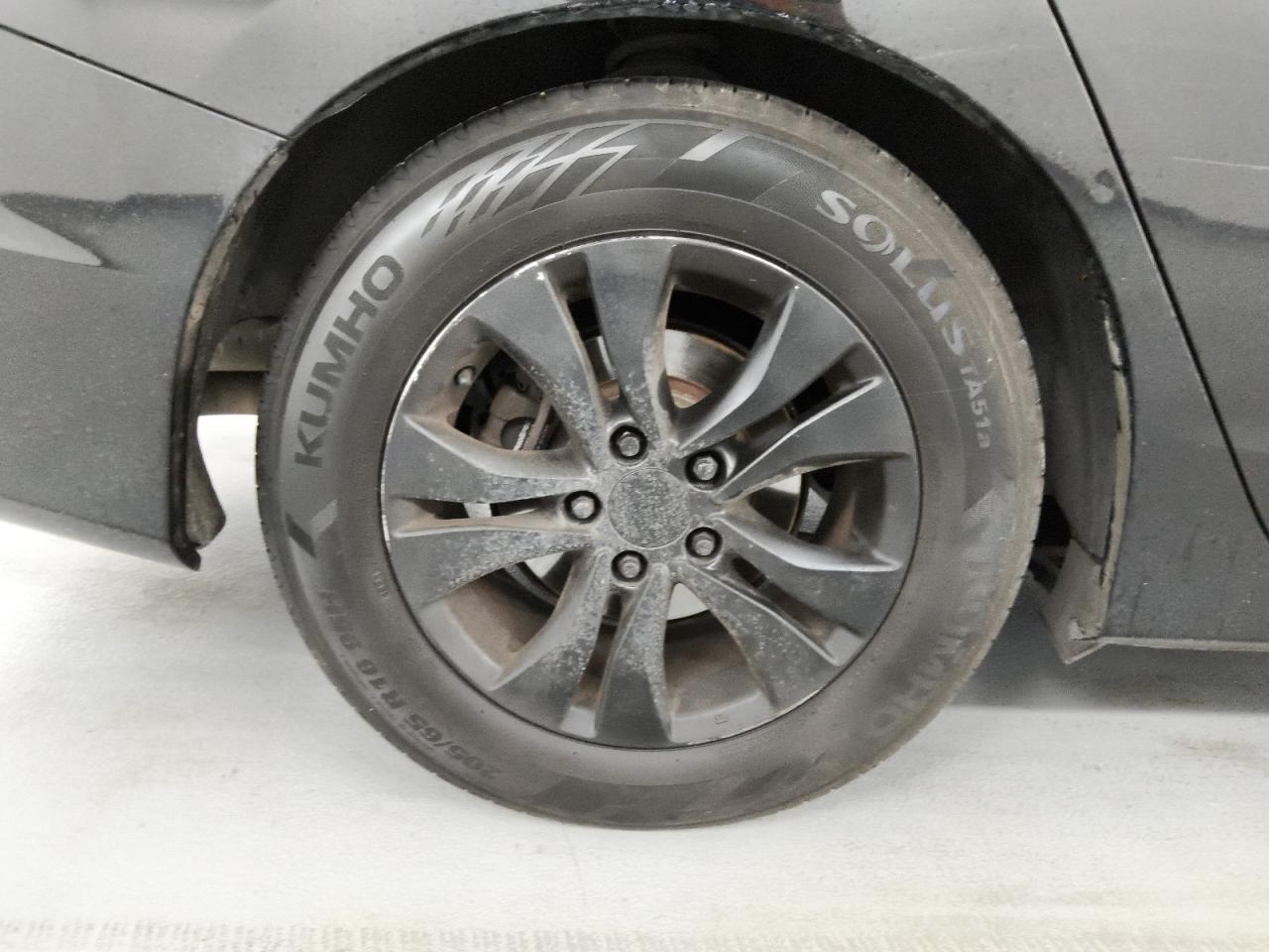 2013 Honda Accord Lx Черный vin: 1HGCR2F34DA243148 Damage: Right Rear Wheel, Curb Rash, > 12 Inches