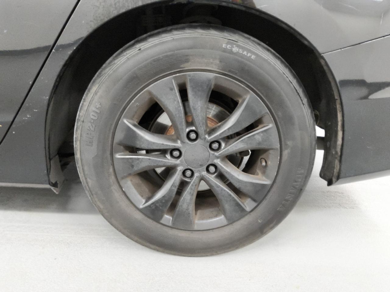 2013 Honda Accord Lx Черный vin: 1HGCR2F34DA243148 Damage: Left Rear Wheel, Chipped, 2