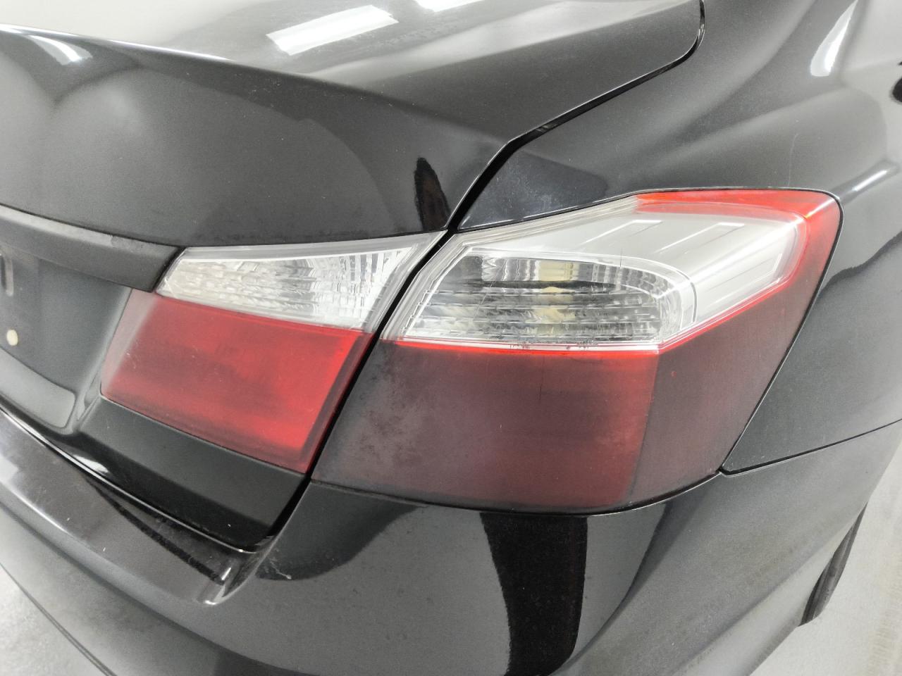 2013 Honda Accord Lx Черный vin: 1HGCR2F34DA243148 Damage: Right Tail Light, Faded, Repair Required