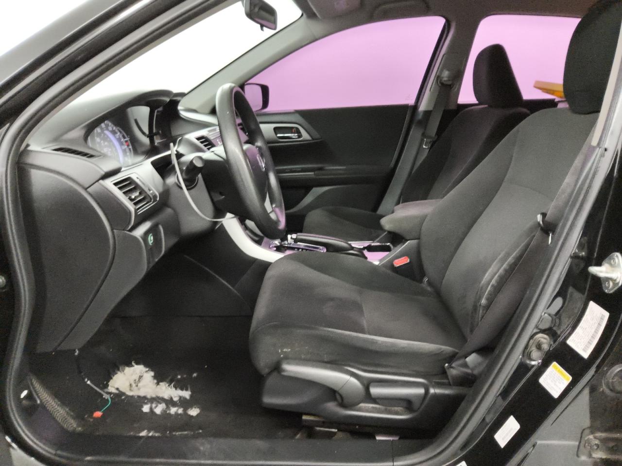 2013 Honda Accord Lx Черный vin: 1HGCR2F34DA243148 Damage: Left Front Carpet, Worn, Replacement Required