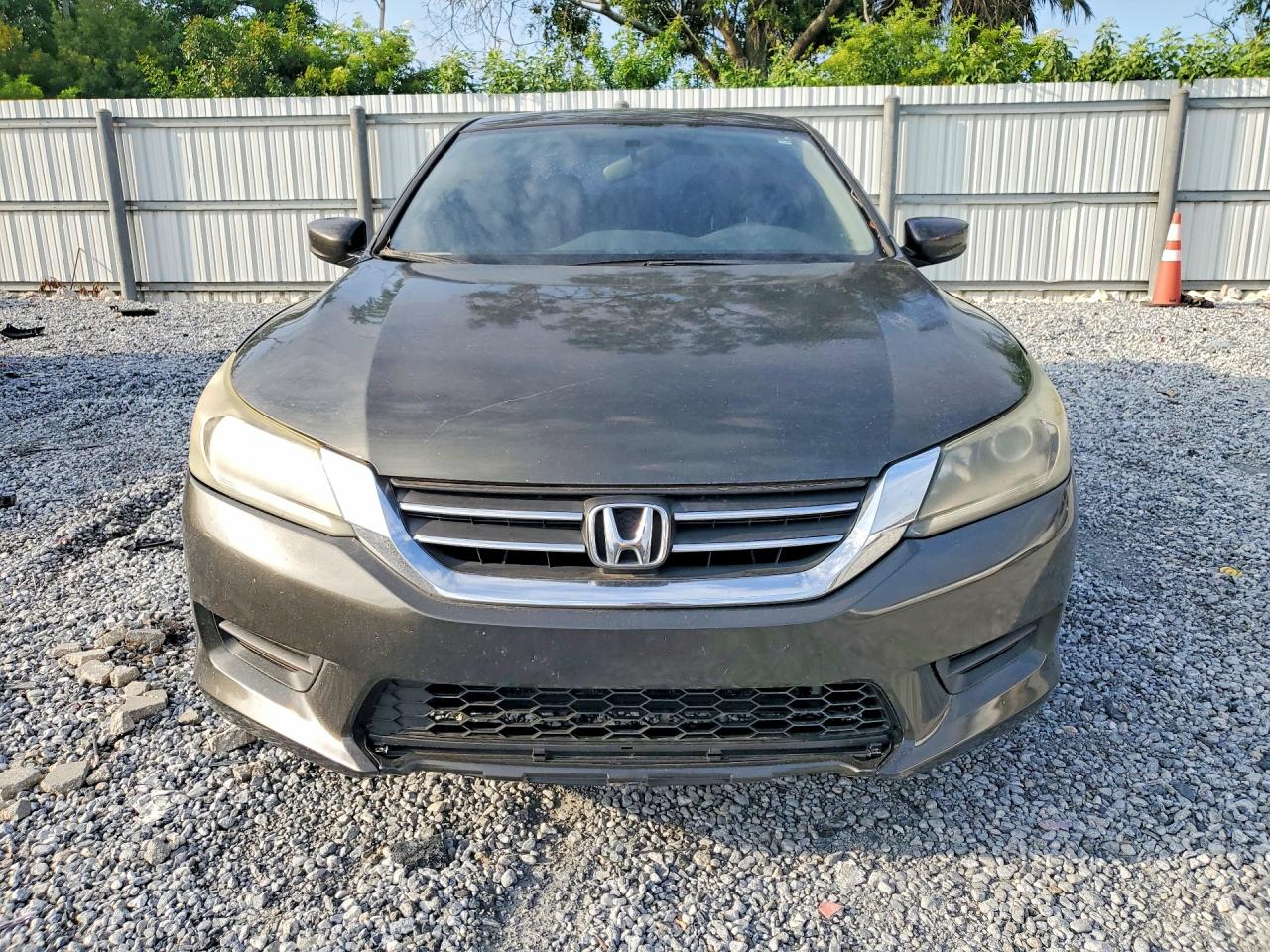 2013 Honda Accord Lx Green vin: 1HGCR2F34DA271516