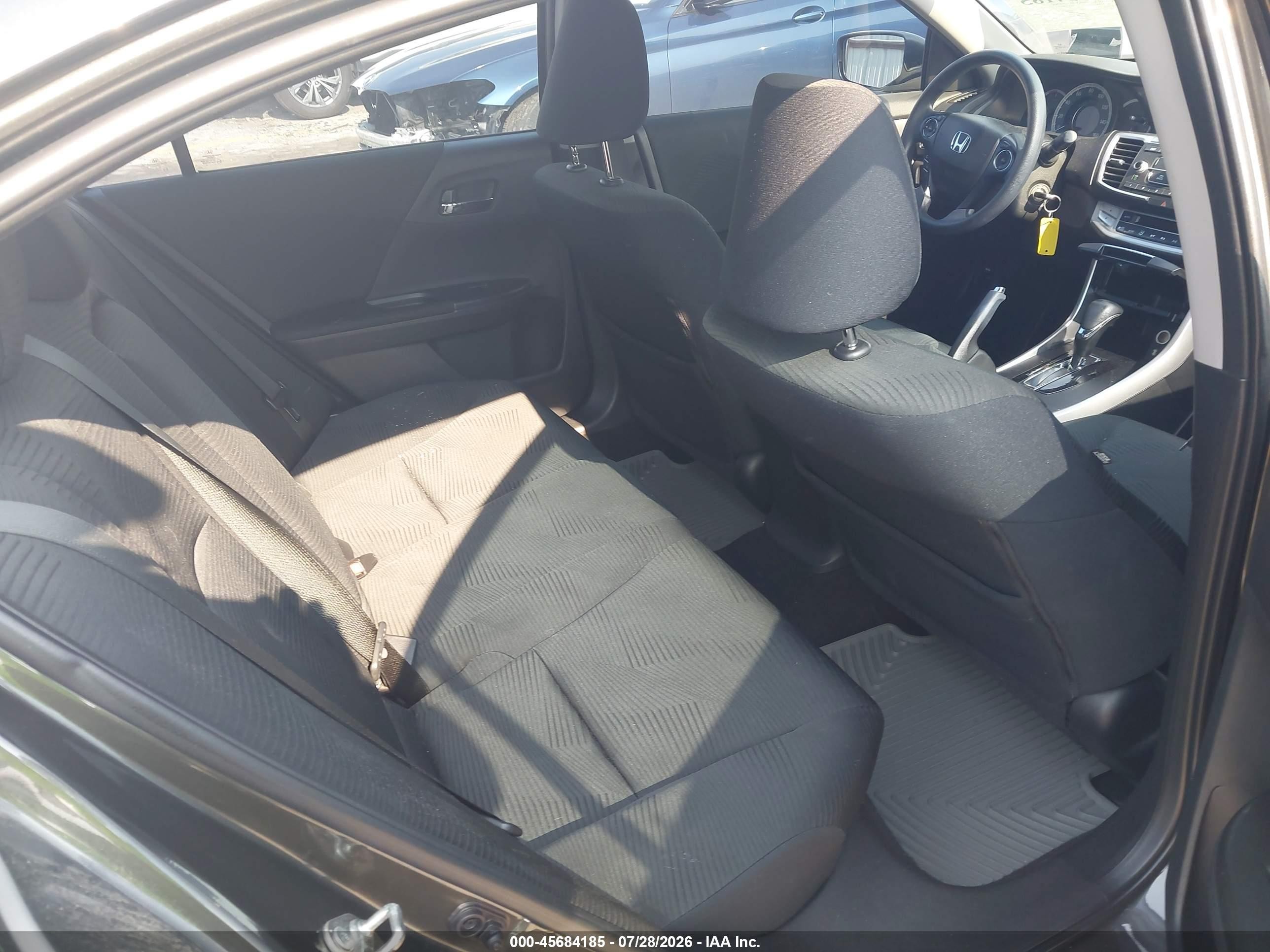 2015 Honda Accord Lx Серый vin: 1HGCR2F34FA024077