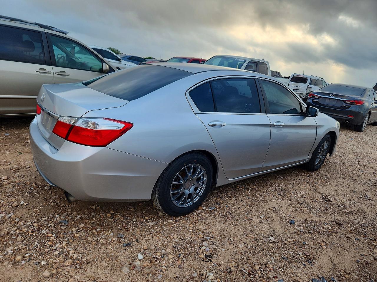 2015 Honda Accord Lx Silver vin: 1HGCR2F34FA027951