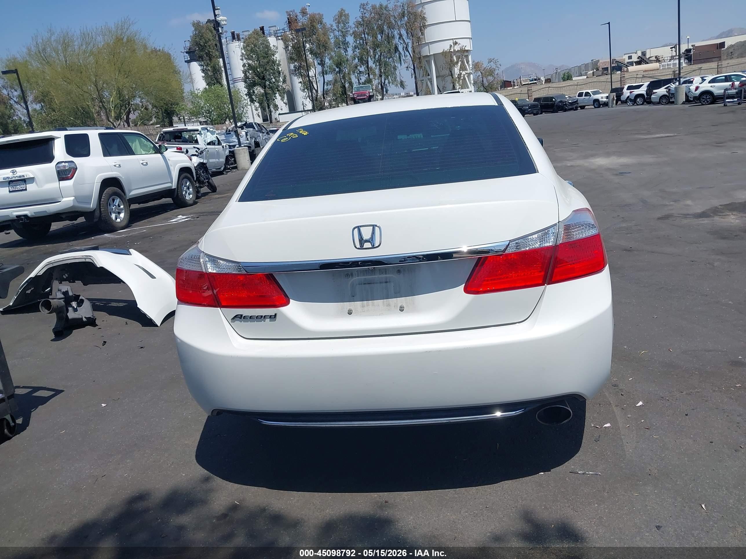 2015 Honda Accord Lx White vin: 1HGCR2F34FA094064