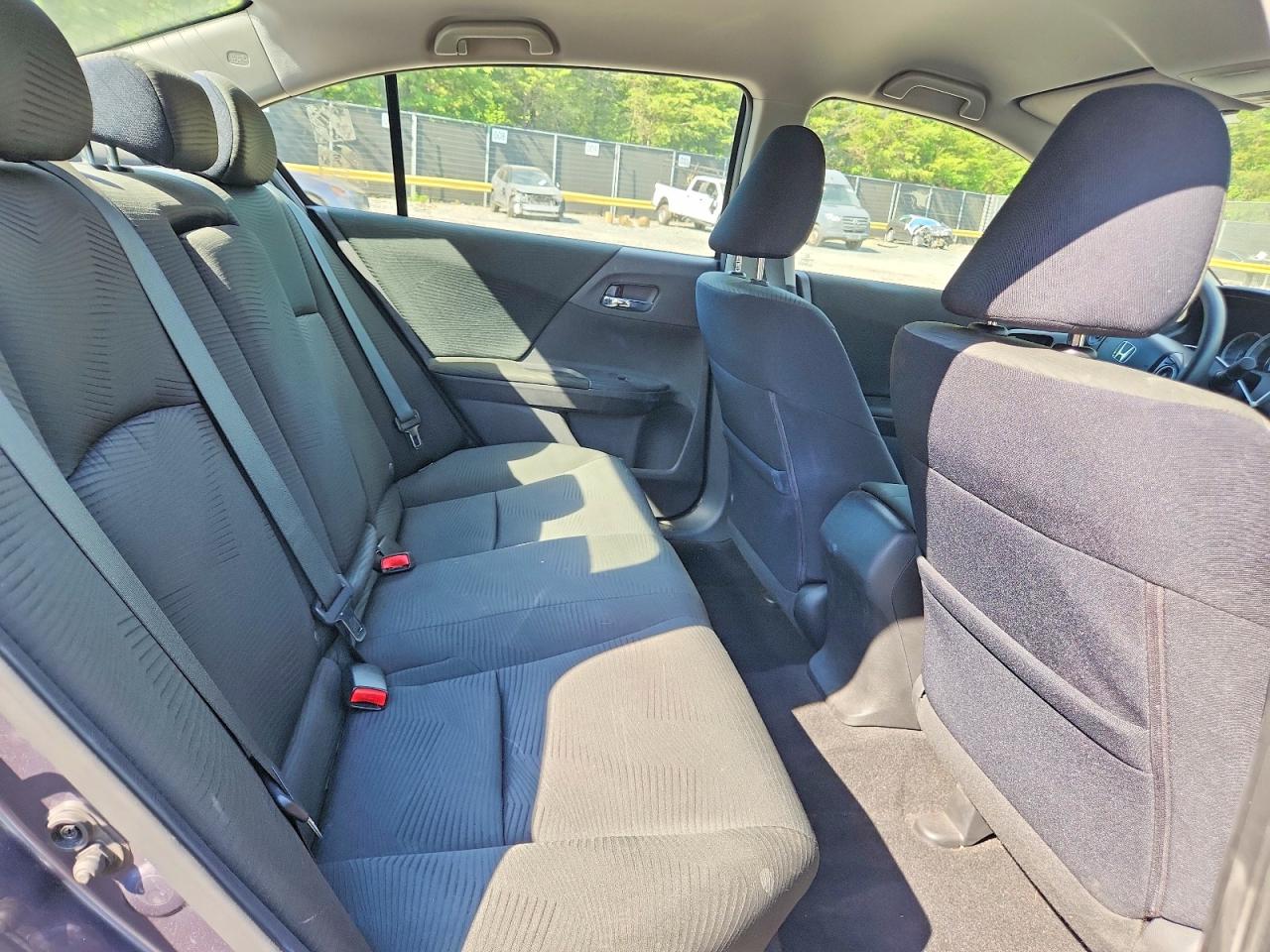 2015 Honda Accord Lx Gray vin: 1HGCR2F34FA106729