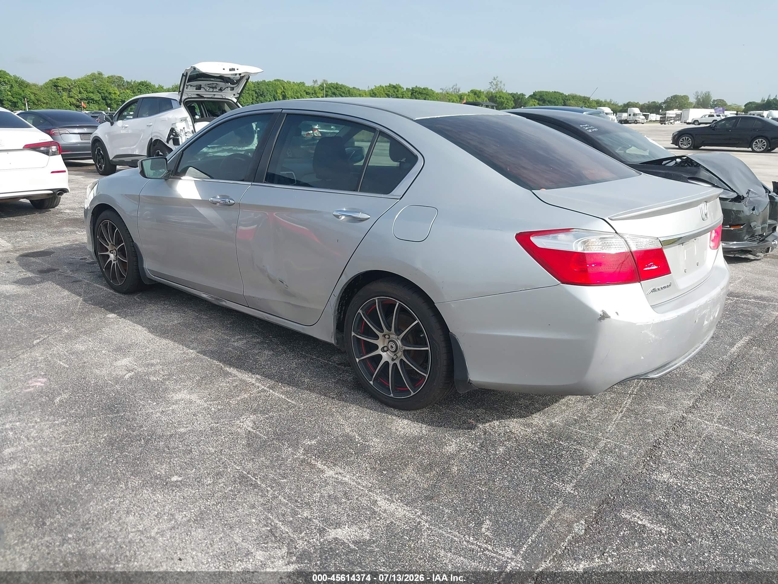 2015 Honda Accord Lx Silver vin: 1HGCR2F34FA115656