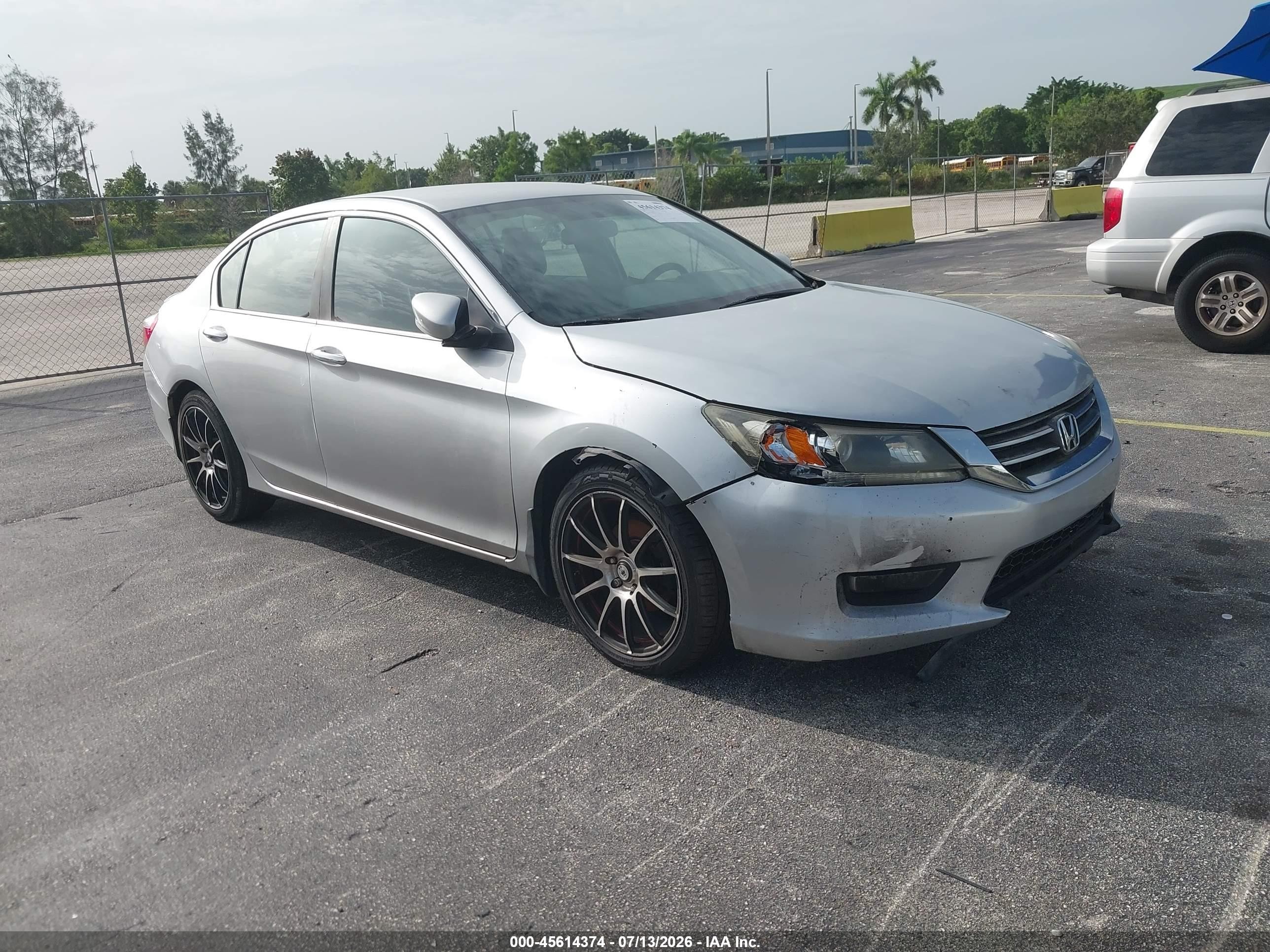 2015 Honda Accord Lx Silver vin: 1HGCR2F34FA115656